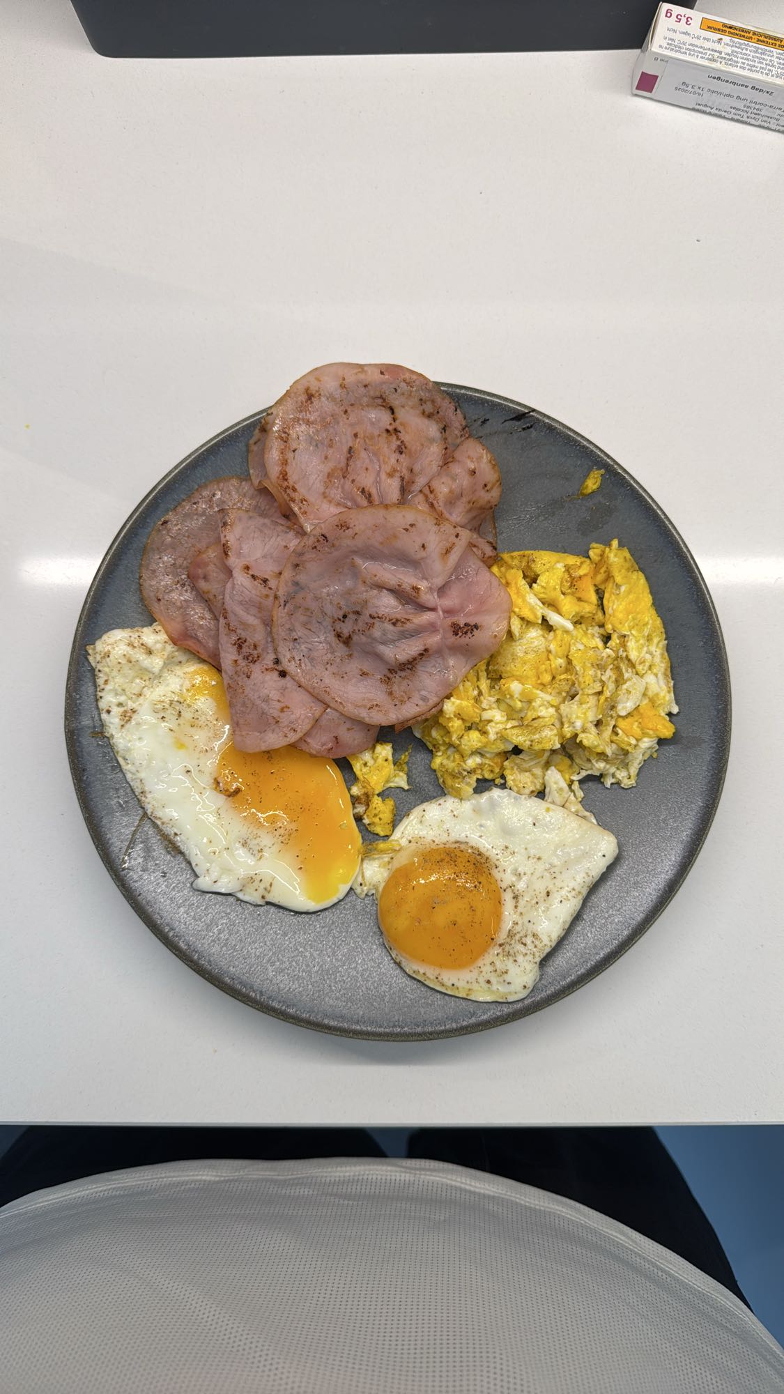 Eieren en ham ontbijt