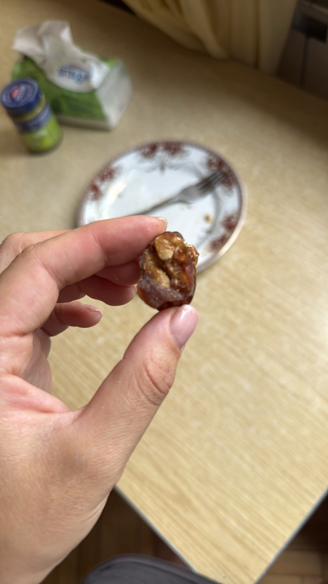 Финик с орехом