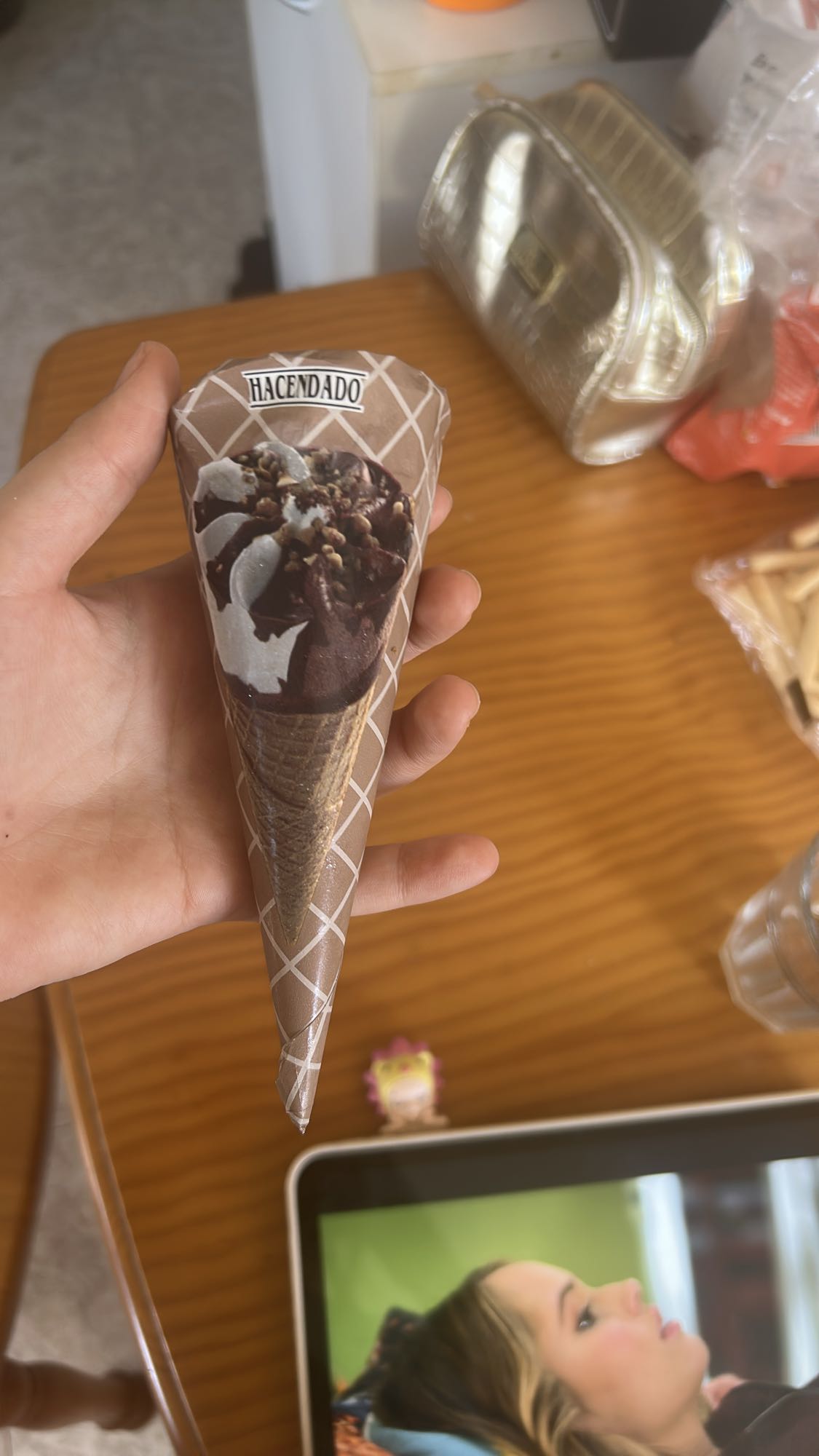 Helado cucurucho choco