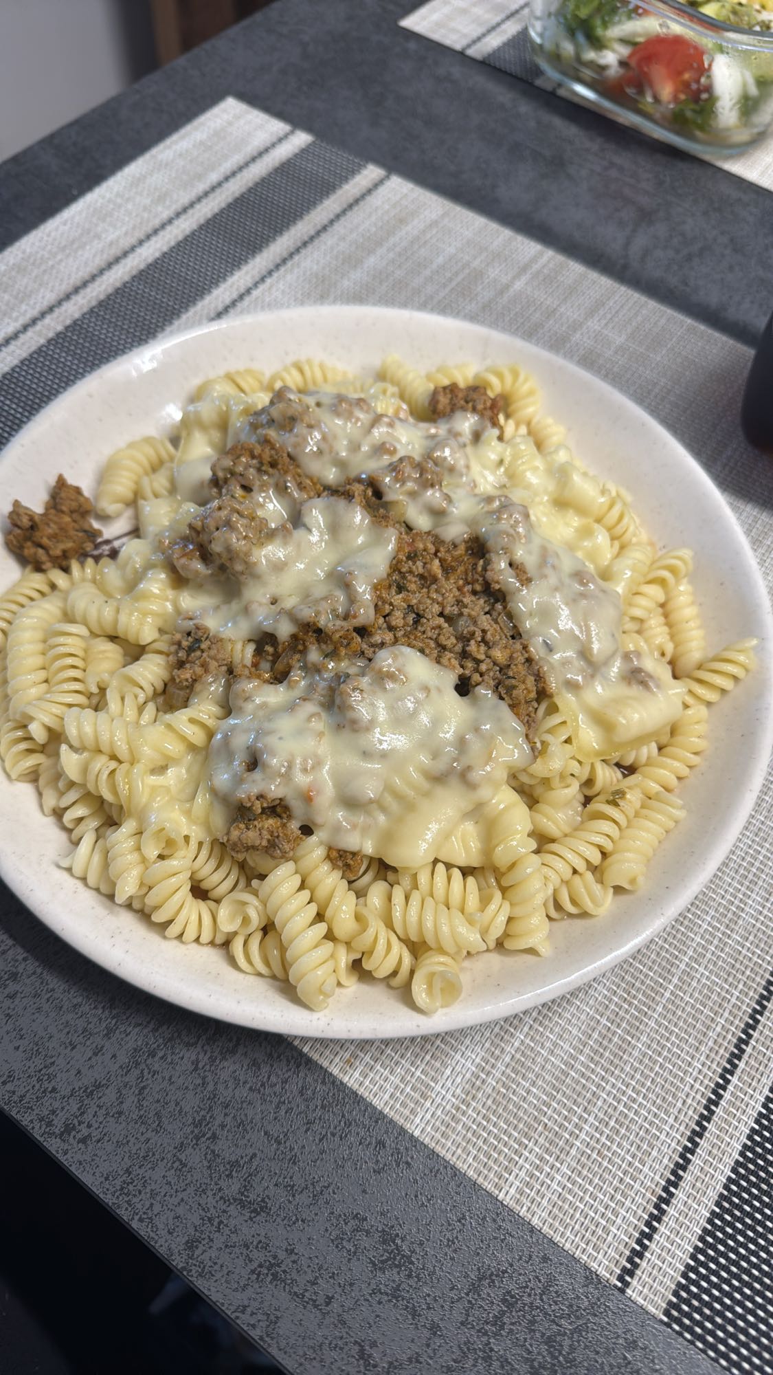 Käse-Hackfleisch-Pasta