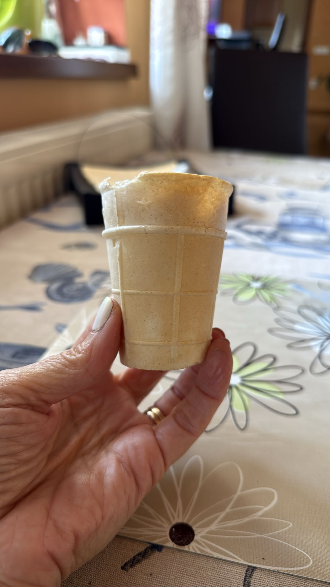 Înghețată în cornet