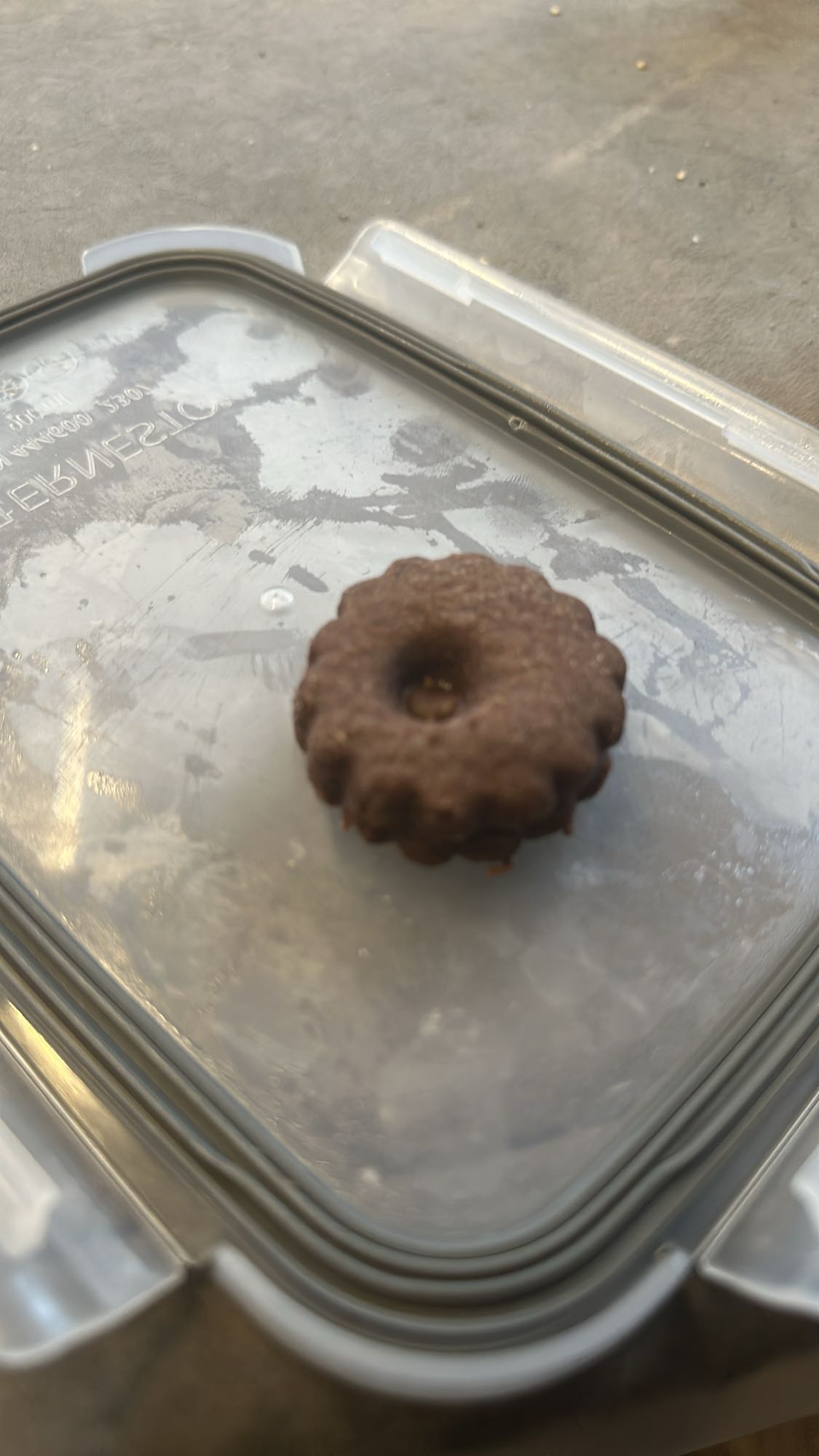 Chocolate sandwich cookie