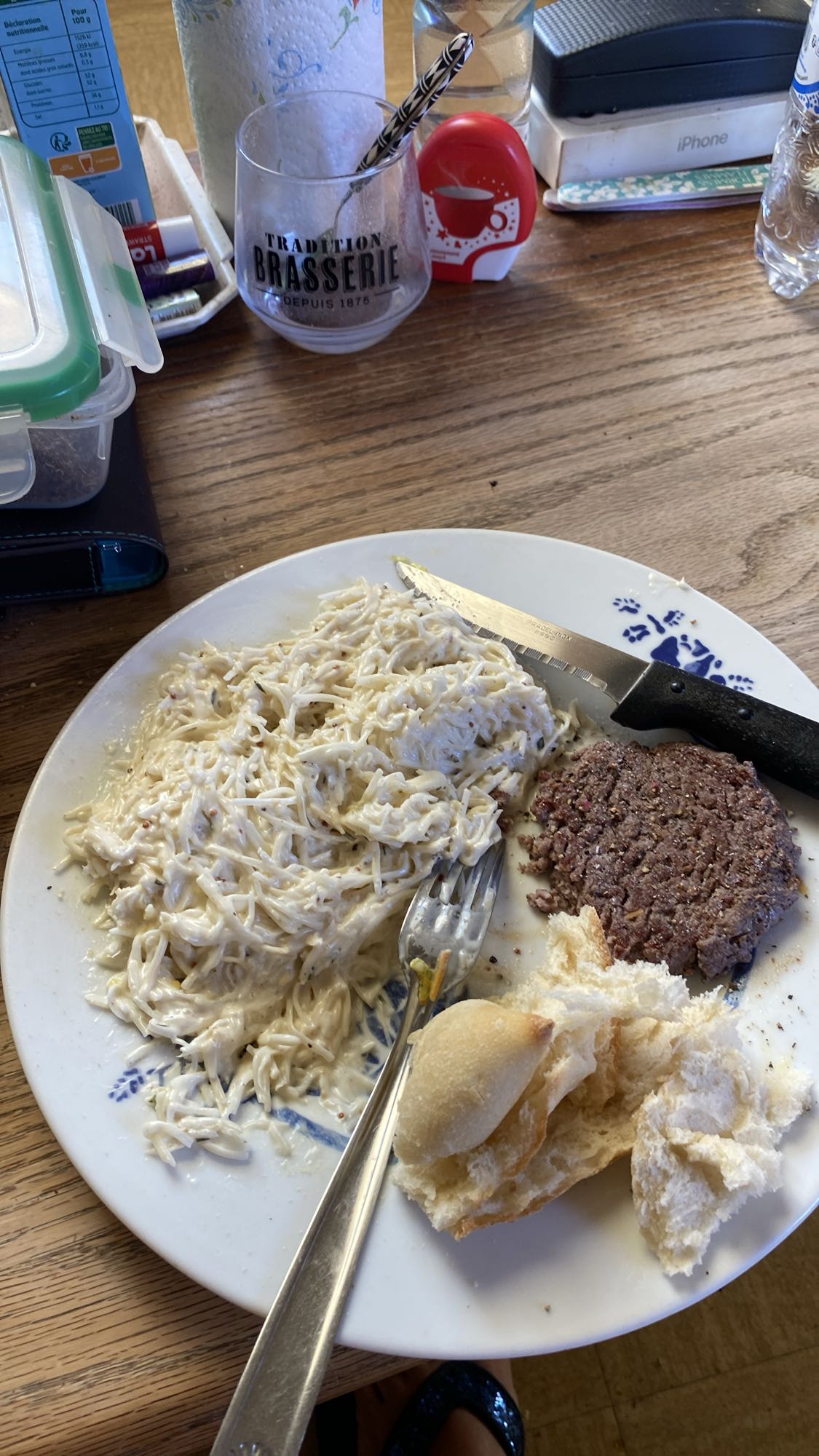 Pâtes, steak et pain