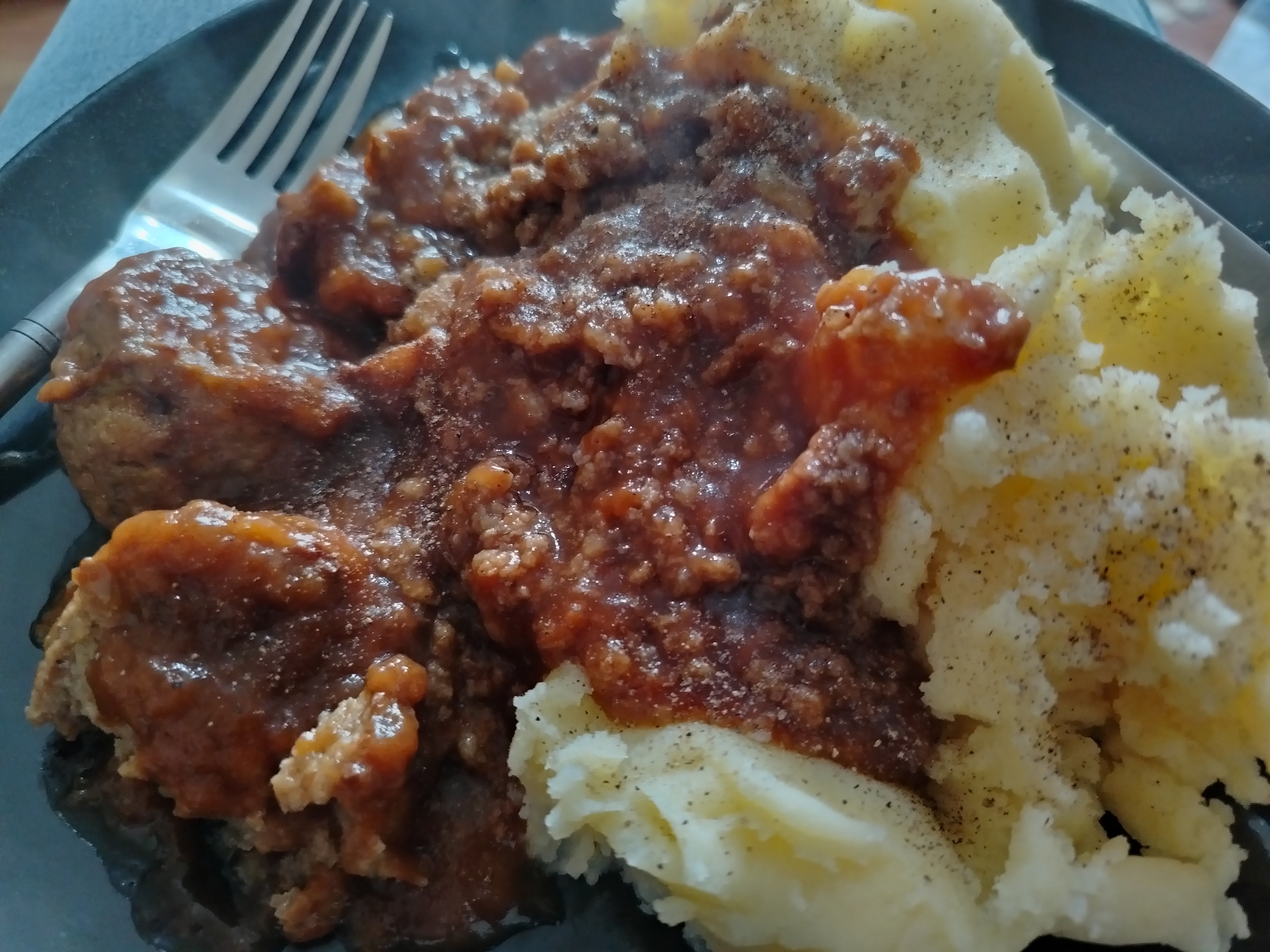 Meatballs with mashed potato
