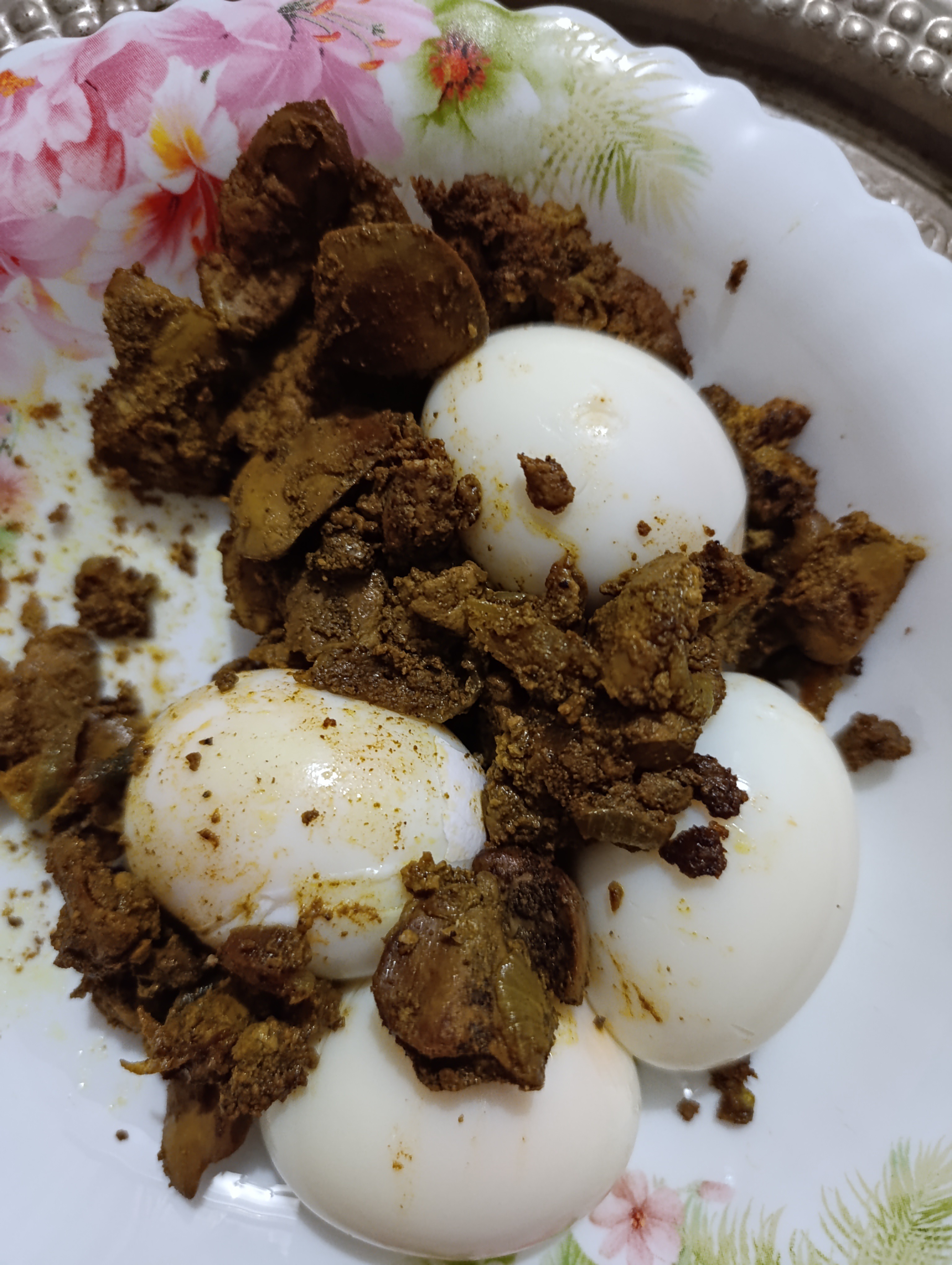 Eggs with chicken liver