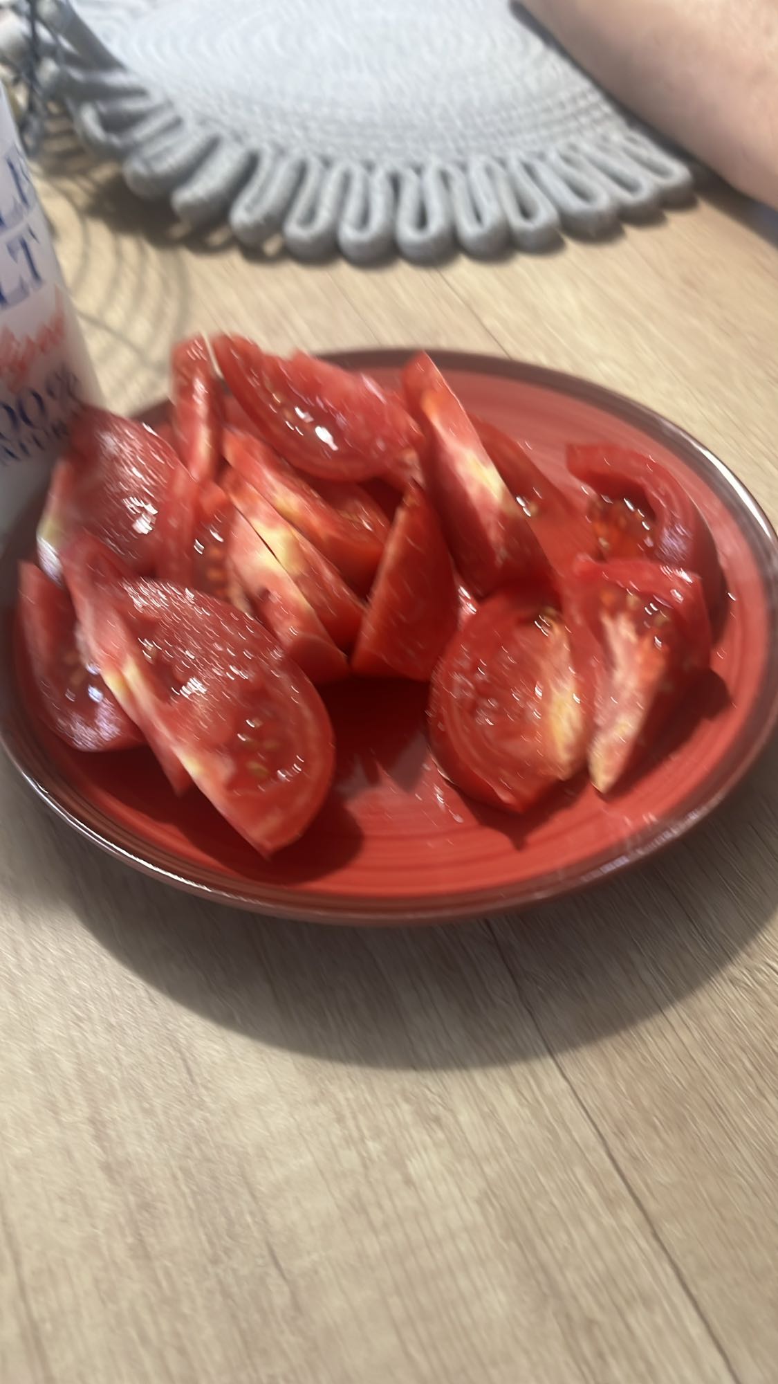 Roșii proaspete feliate