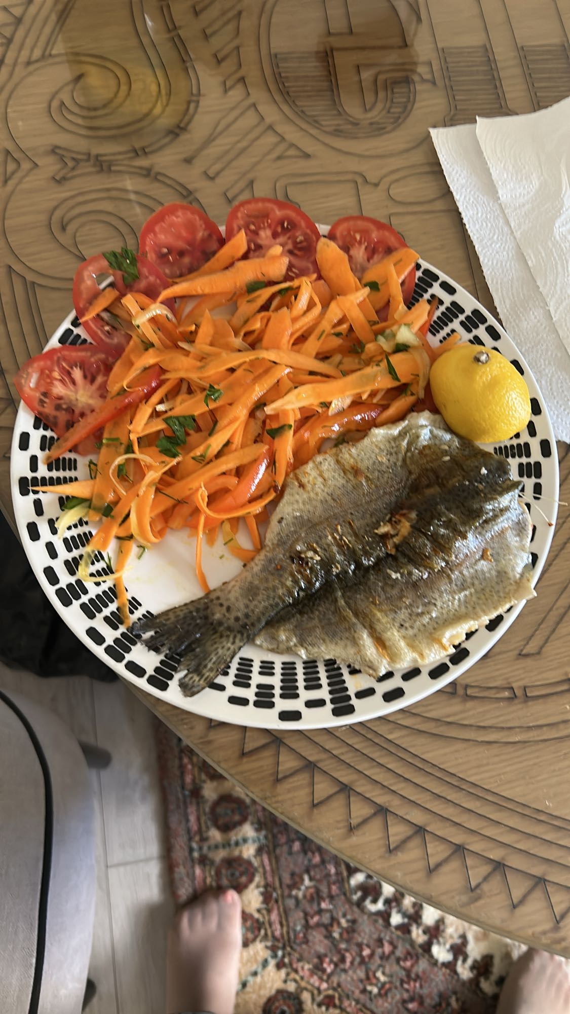 Pește cu salată de legume