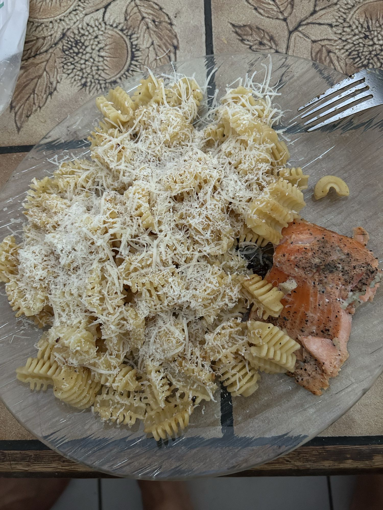 Pâtes au saumon et parmesan