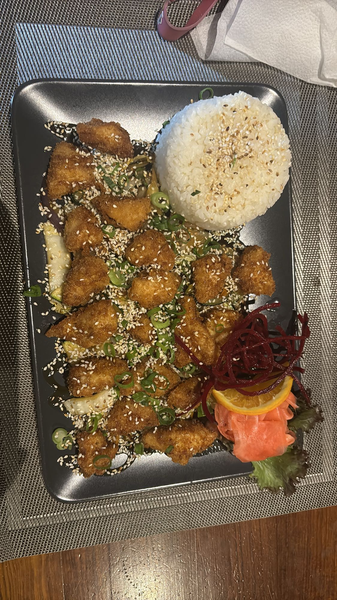 Kurczak w panierce z ryżem