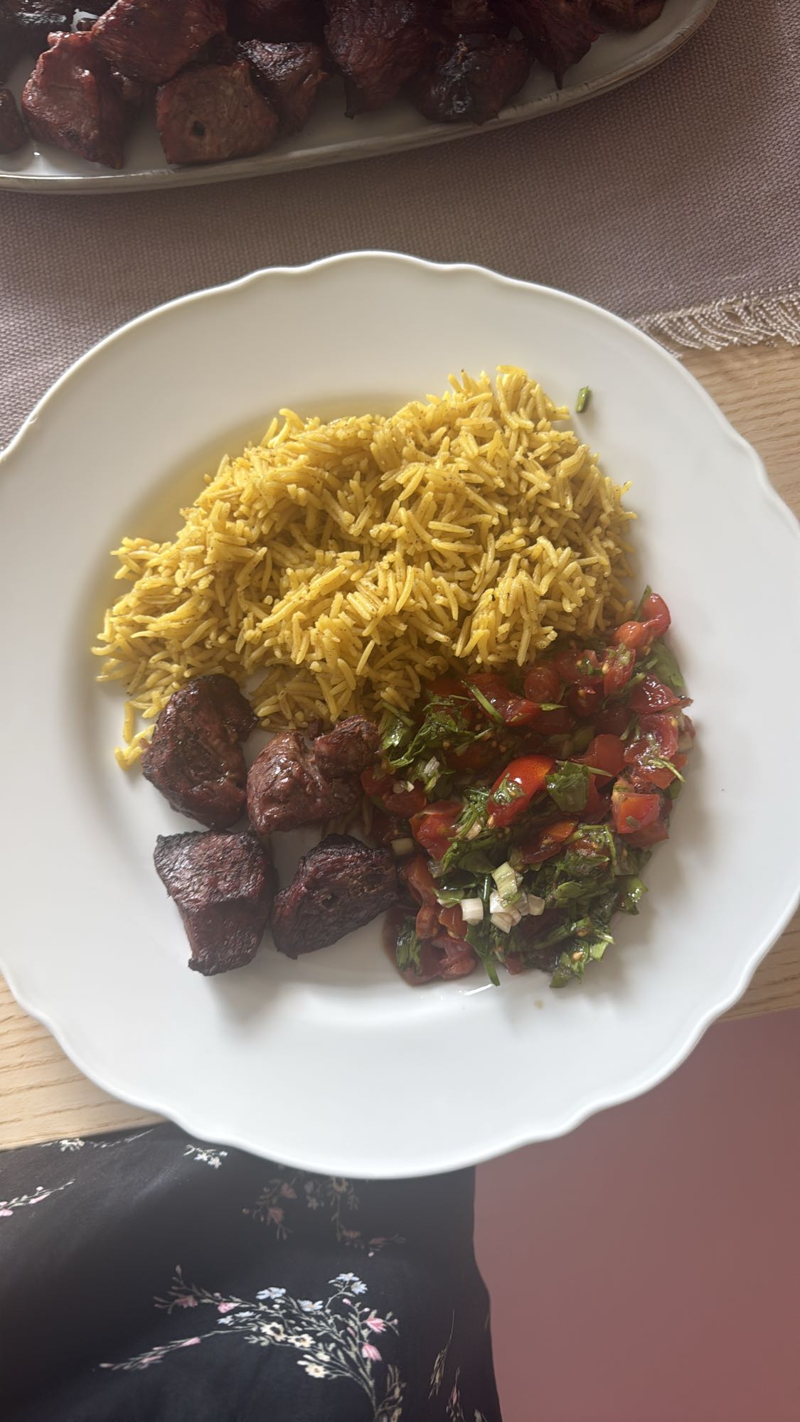 Ris med grillat kött