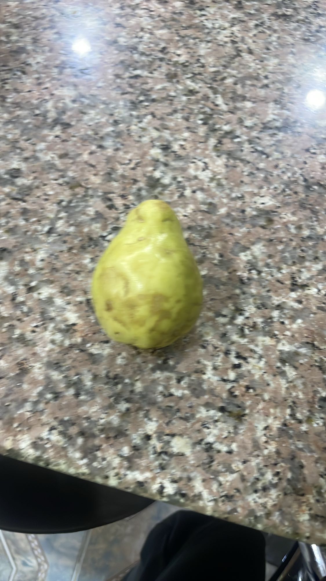 كمثرى طازجة