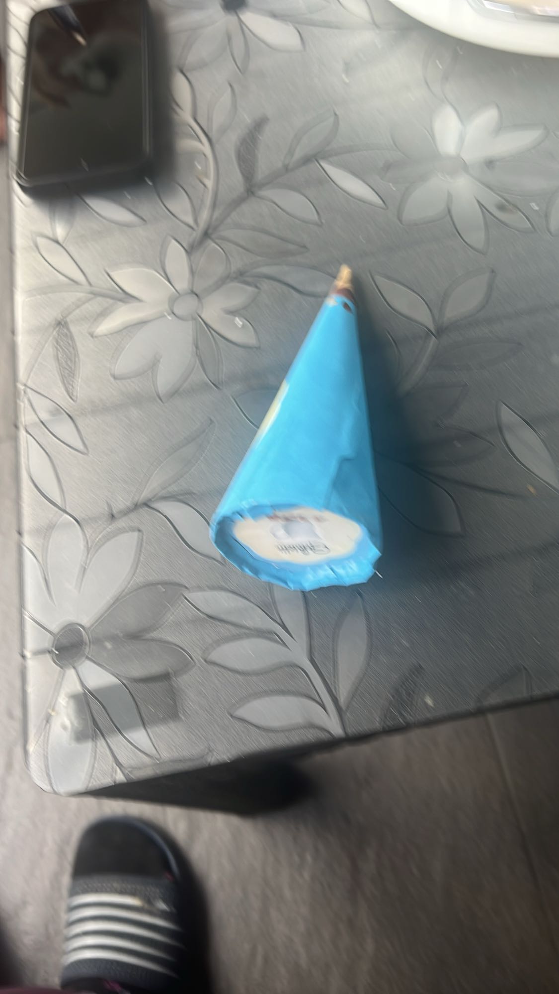 Eiscreme im Waffelhörnchen