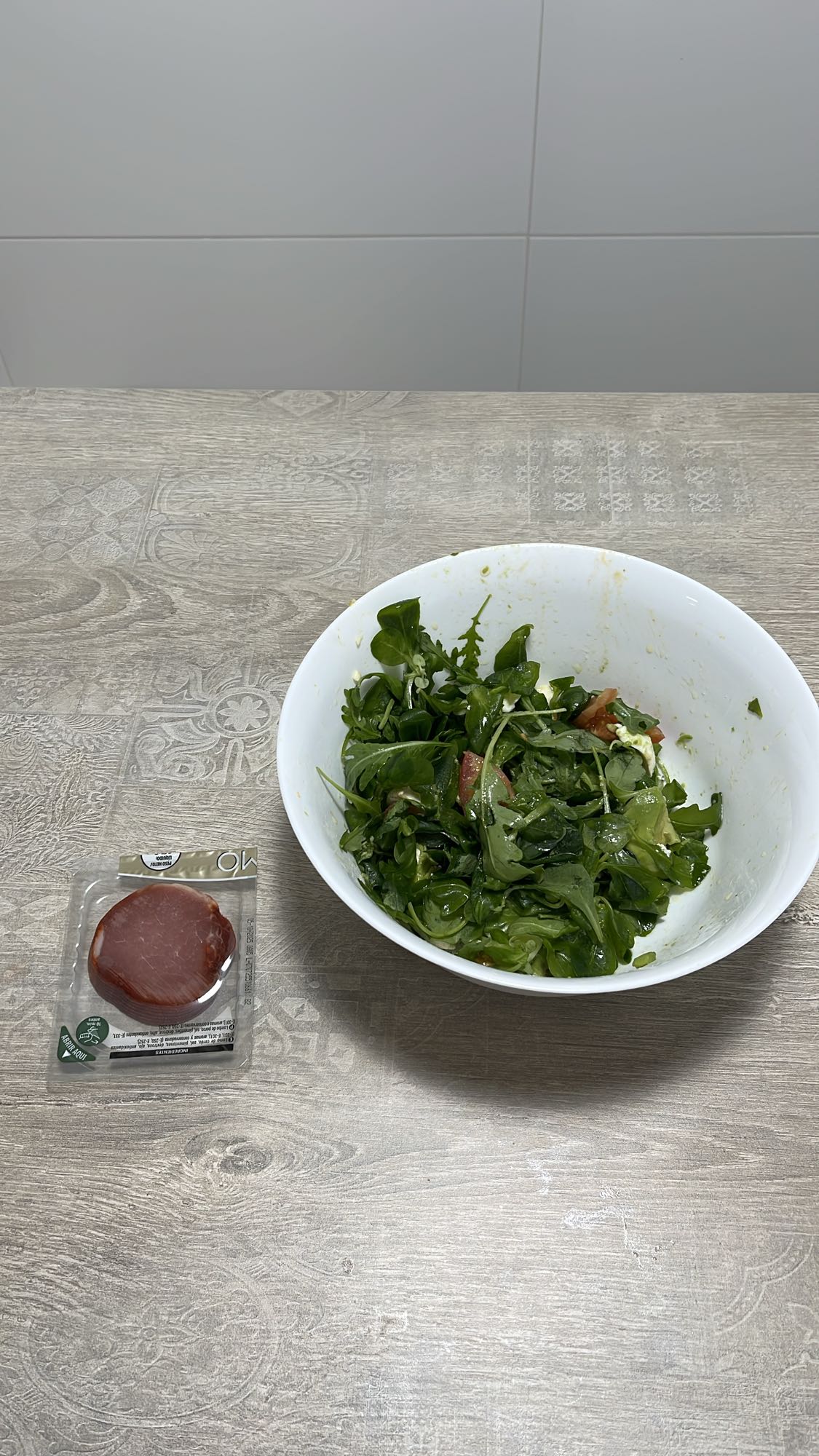 Ensalada con lomo curado