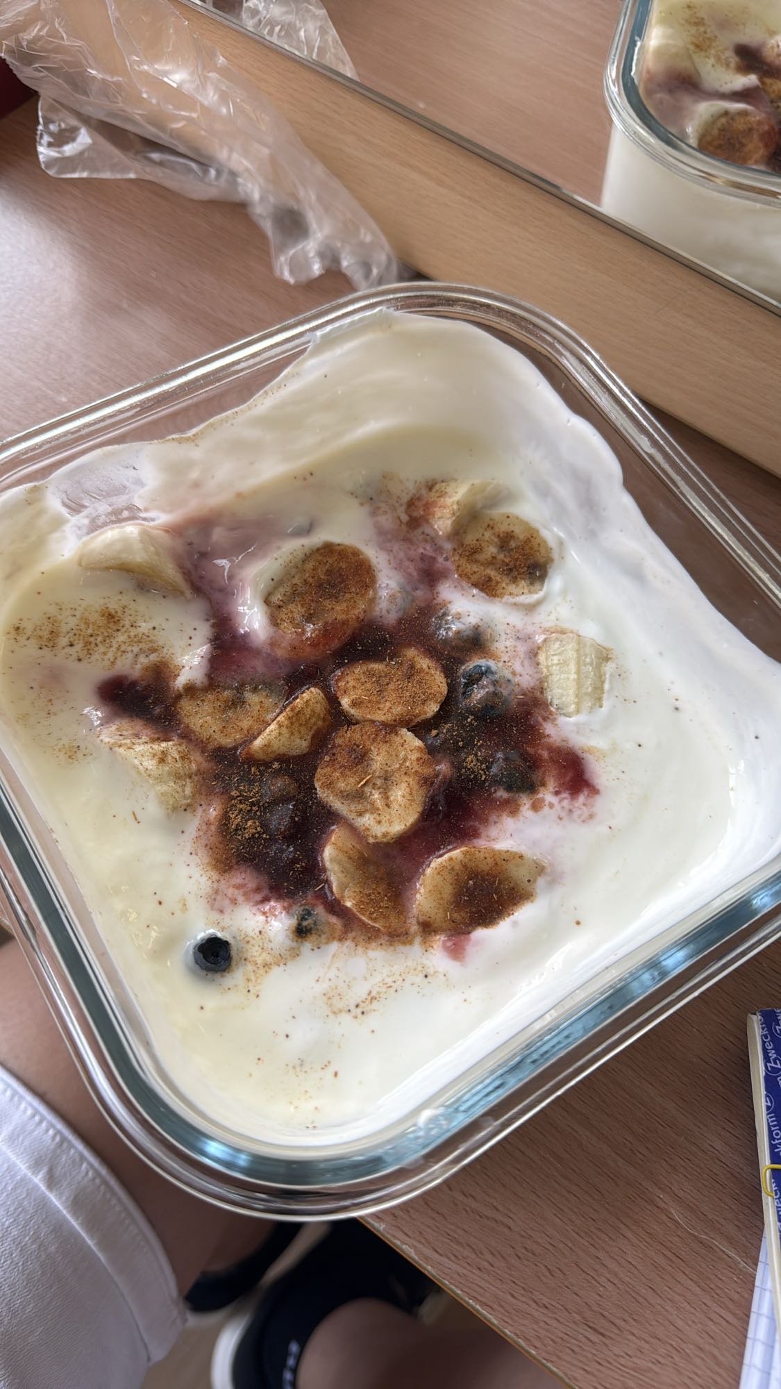 Yoğurtlu Meyve Kasesi