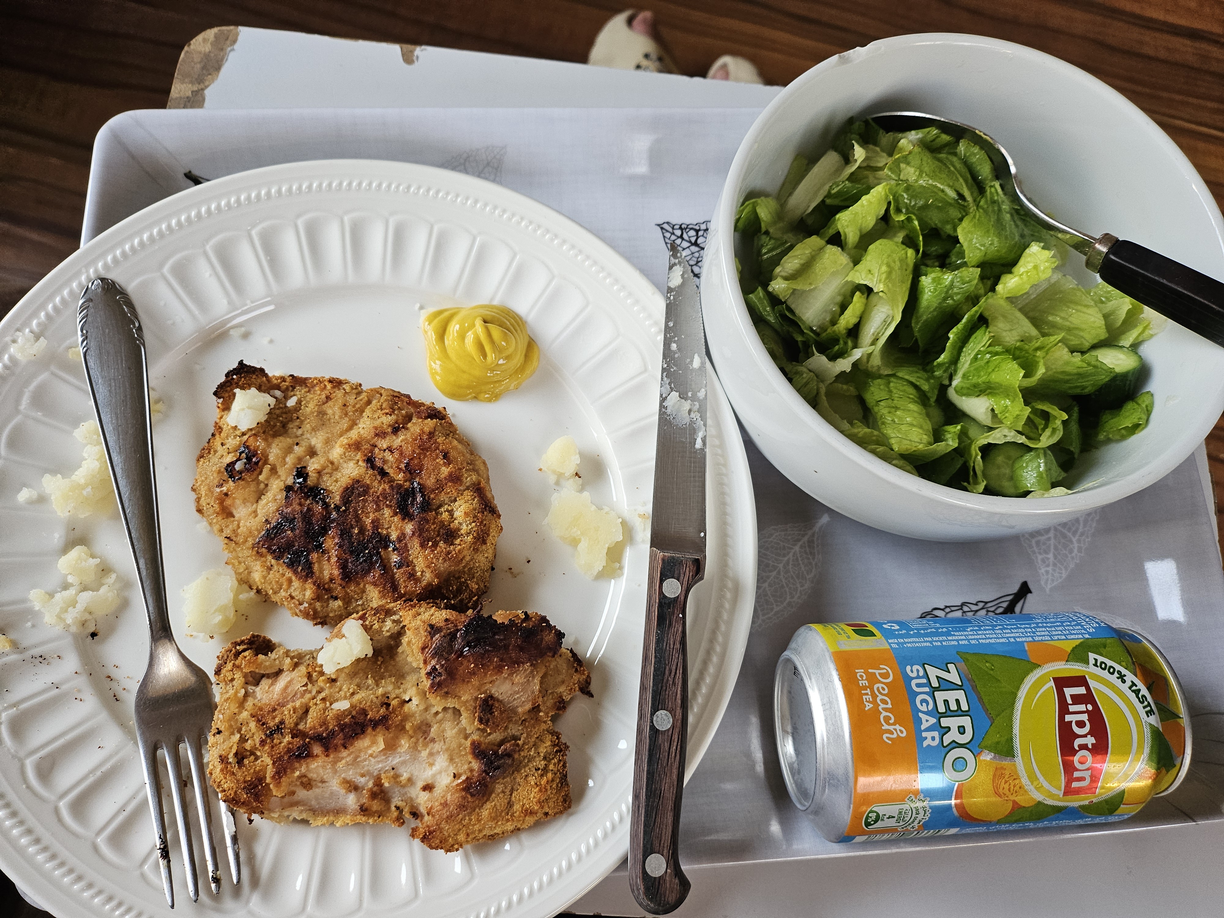 Grilled Chicken & Salad