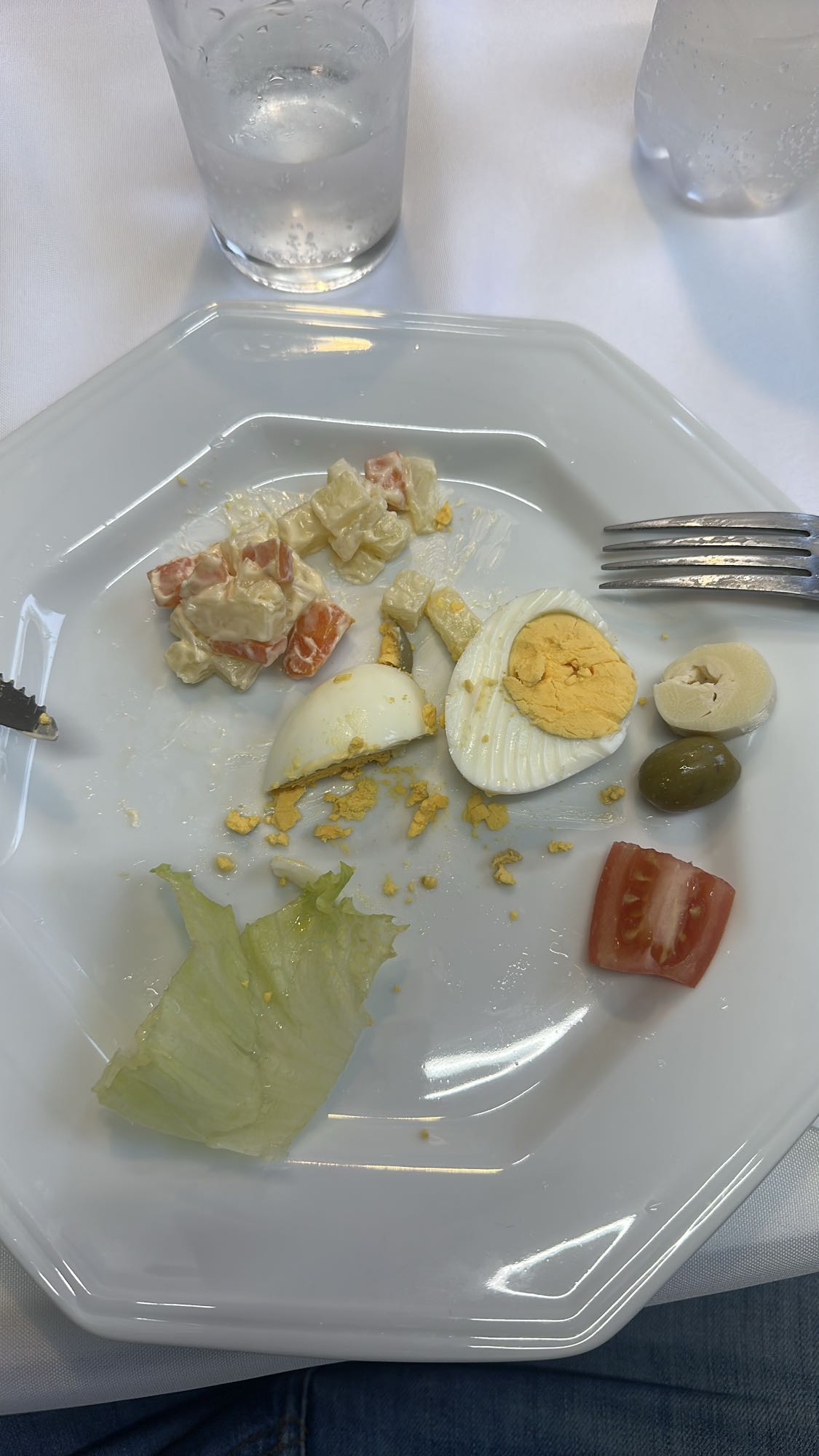 Salada simples com ovo