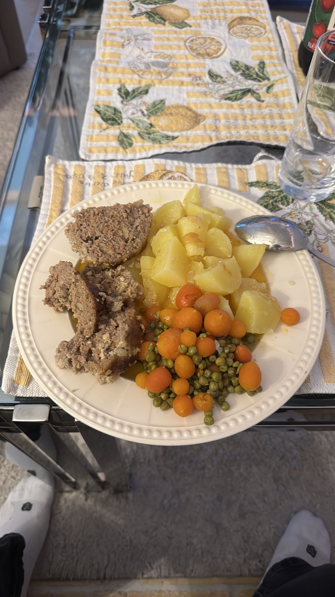 Hackbraten mit Gemüse
