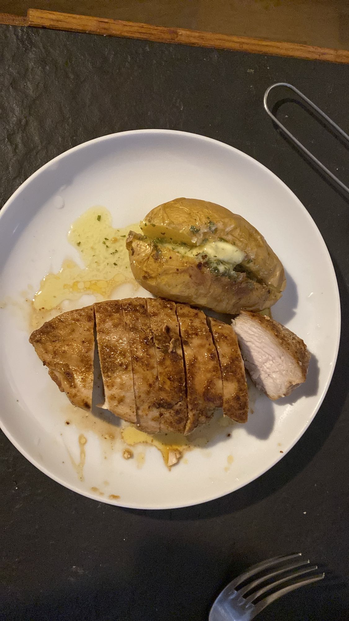 Kyckling med bakad potatis