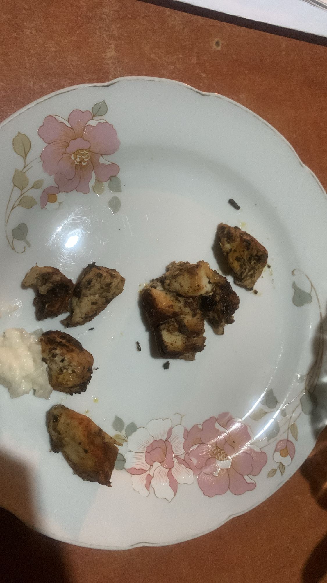 Grilled chicken pieces