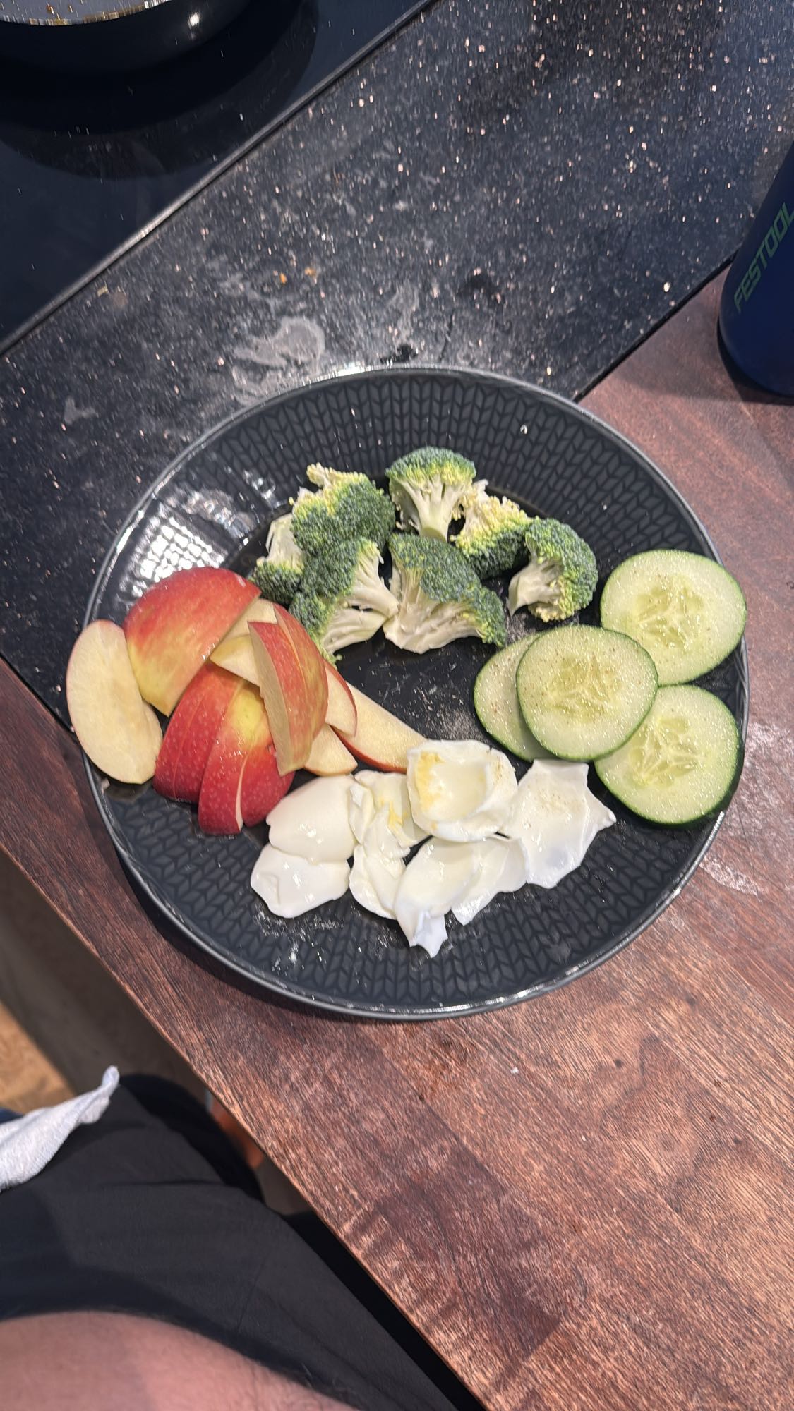 Frukttallrik med ägg