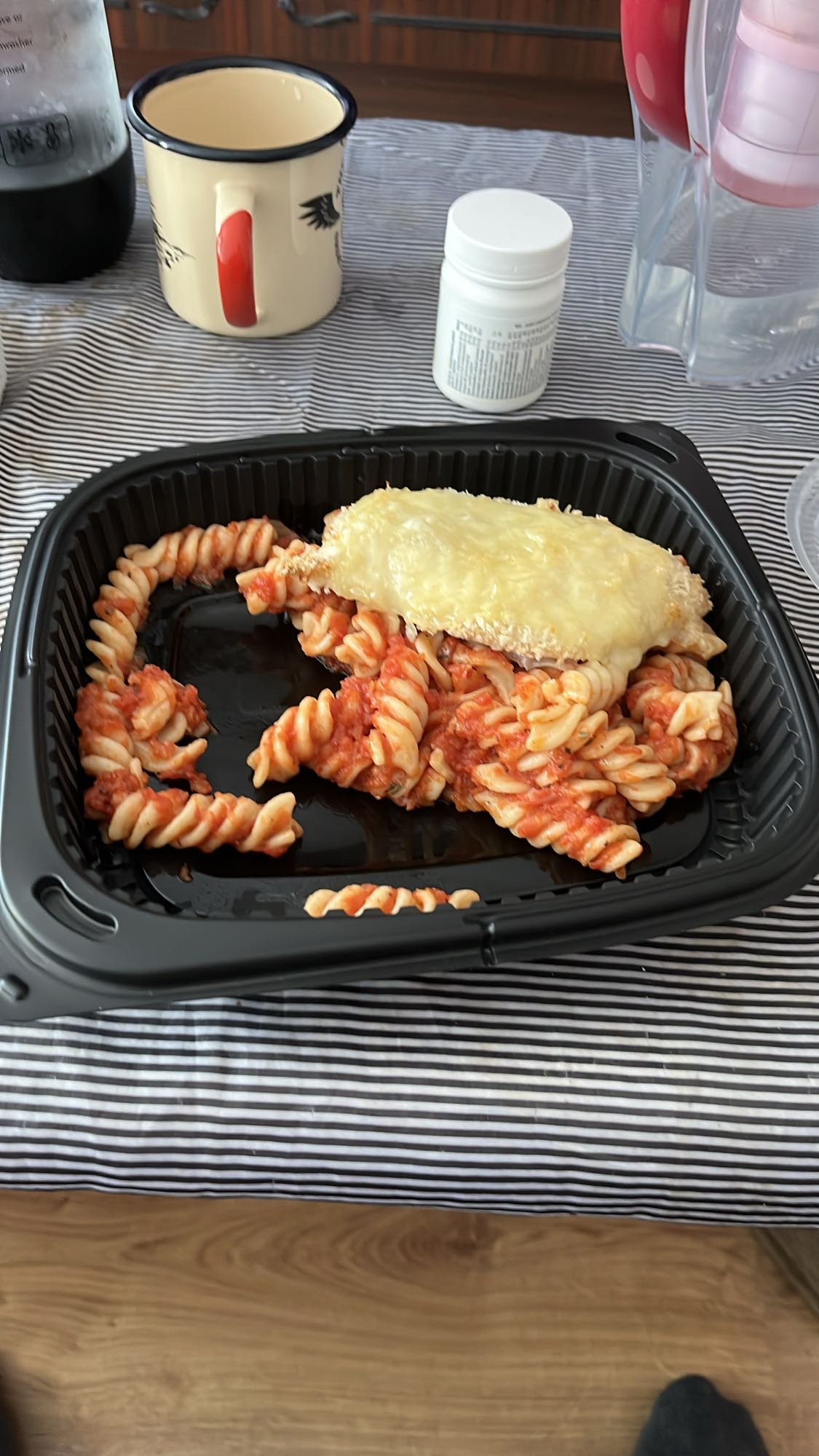 Паста с пиле и сирене