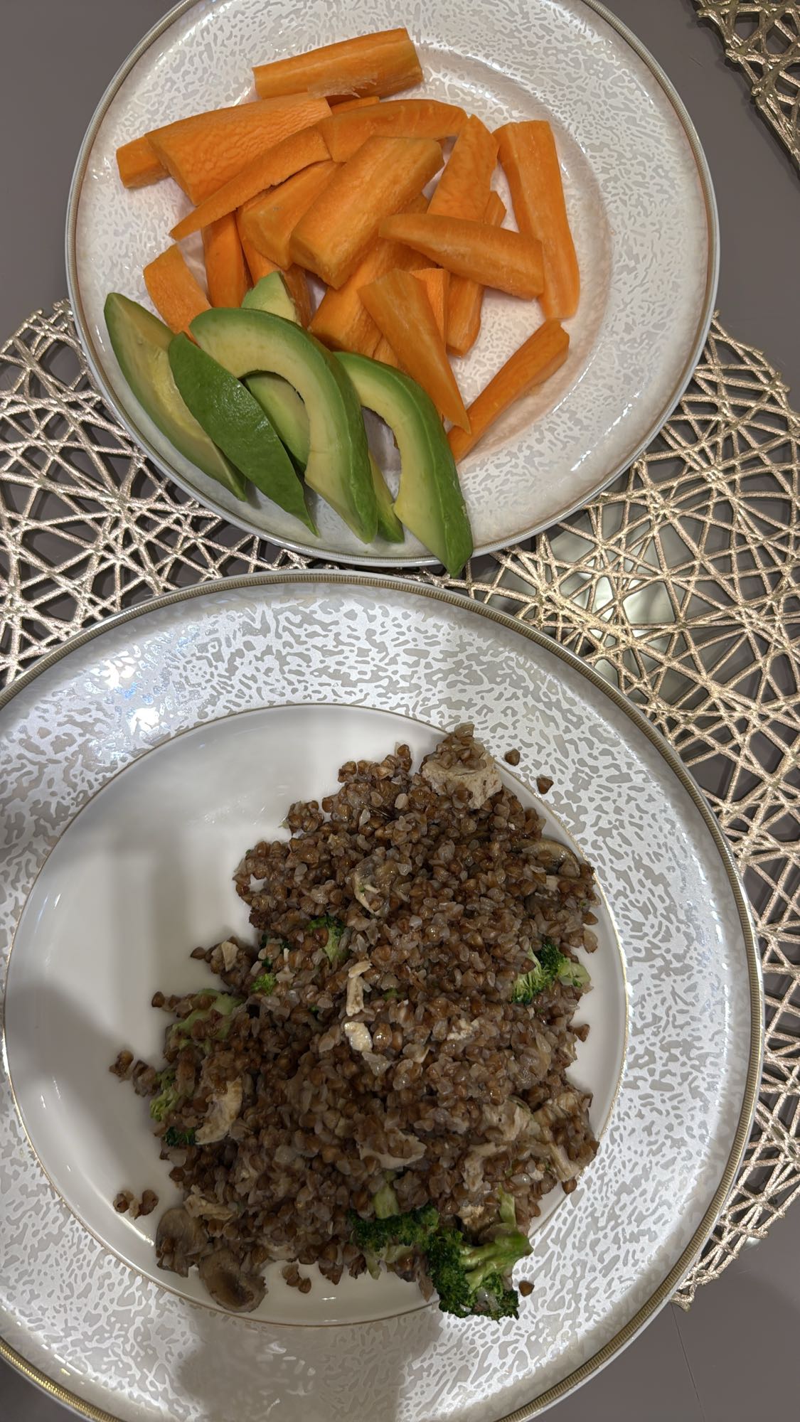 гречка с овощами и авокадо