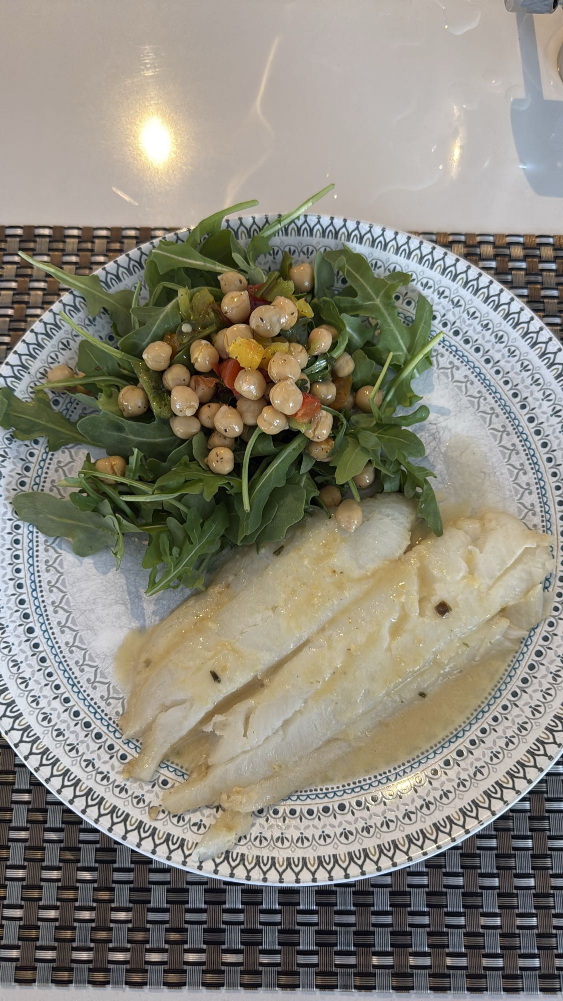 Poisson et salade pois chiches