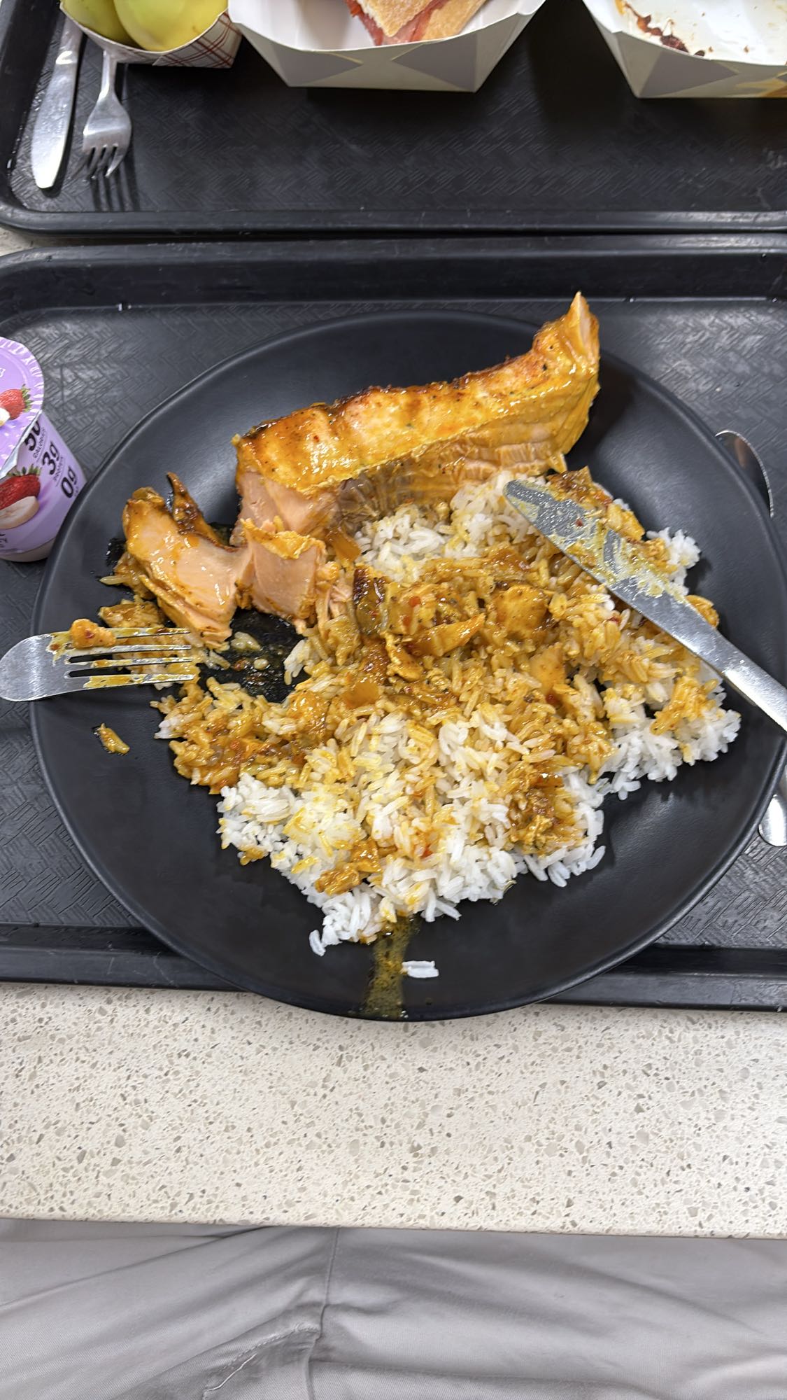 salmón con arroz