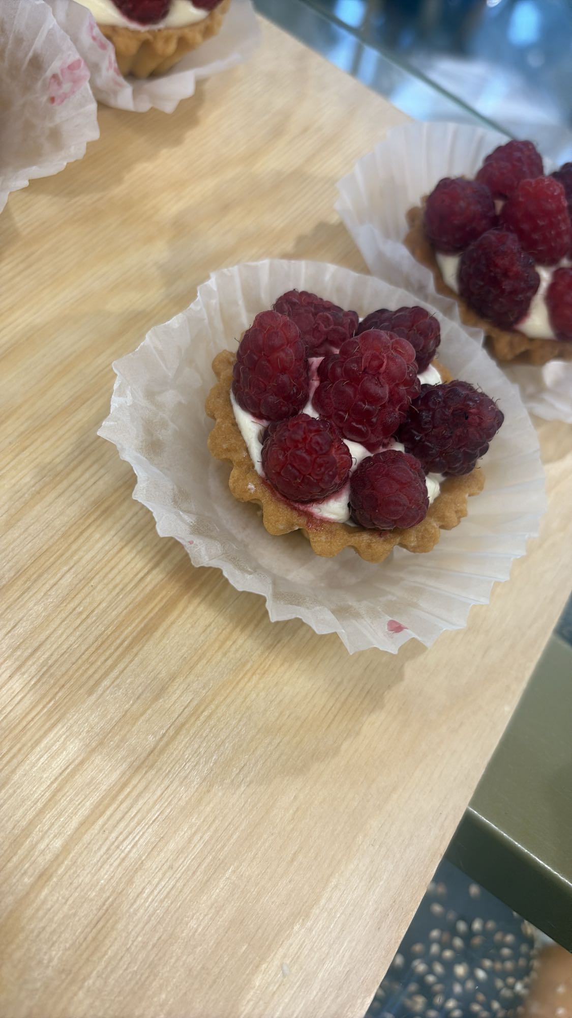 Тарталетка с малиной