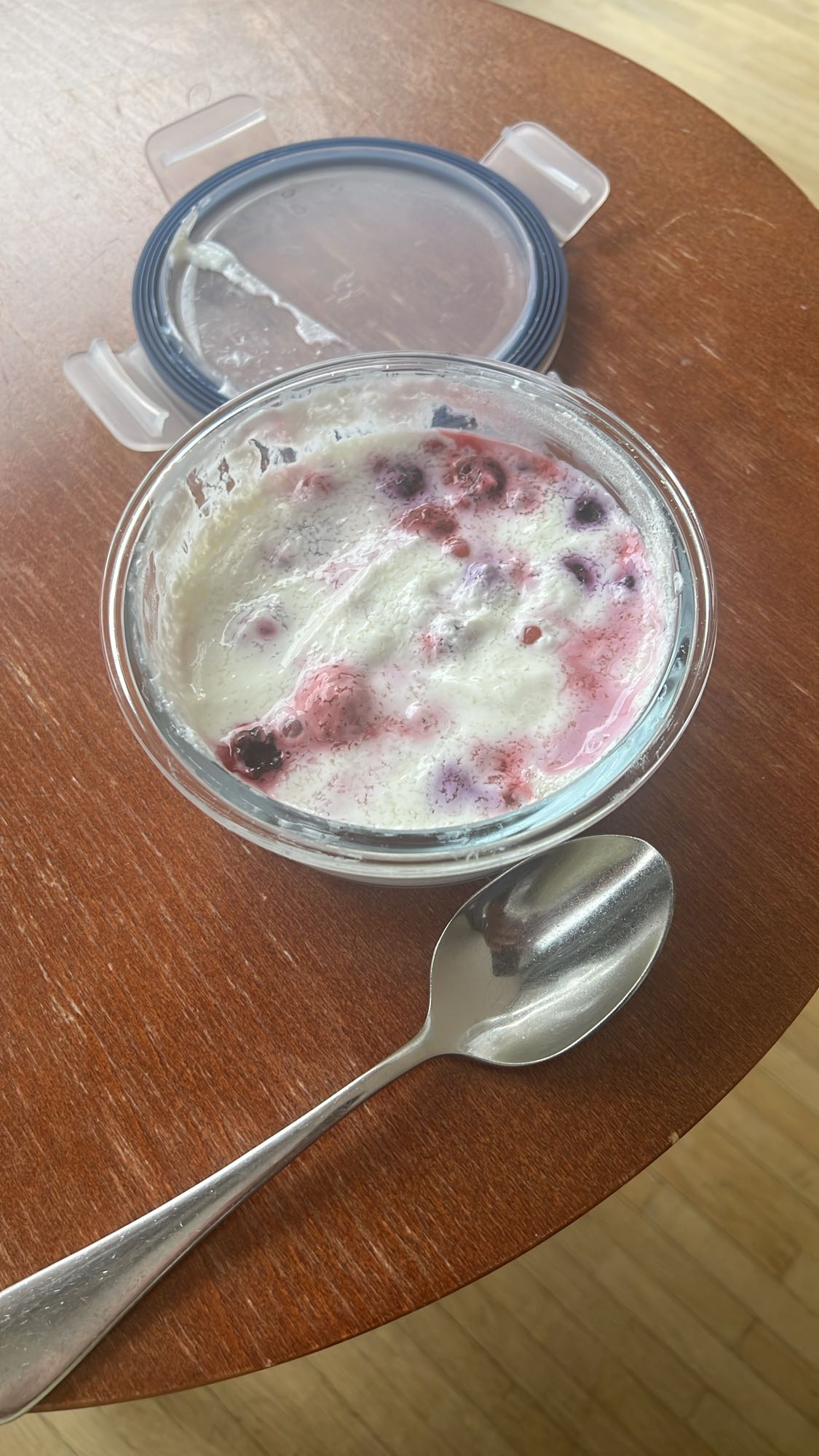 Joghurt mit Beeren