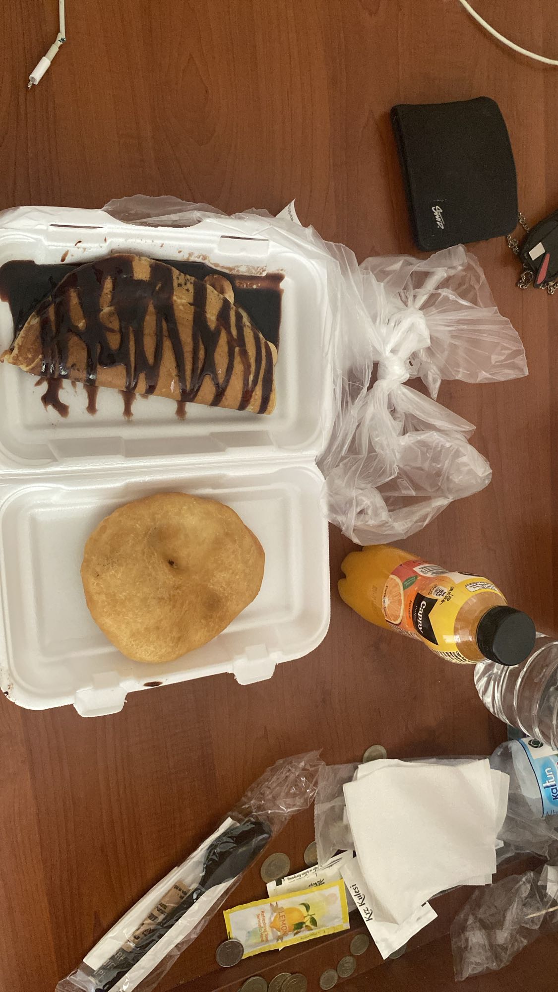 Çikolatalı krep ve pişi