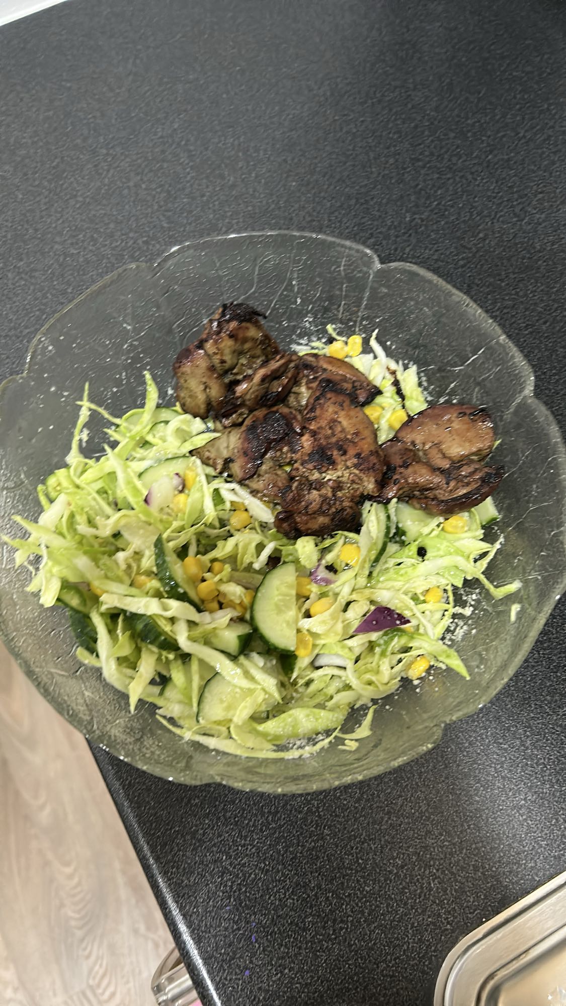 Kyllingsalat med grønnsaker