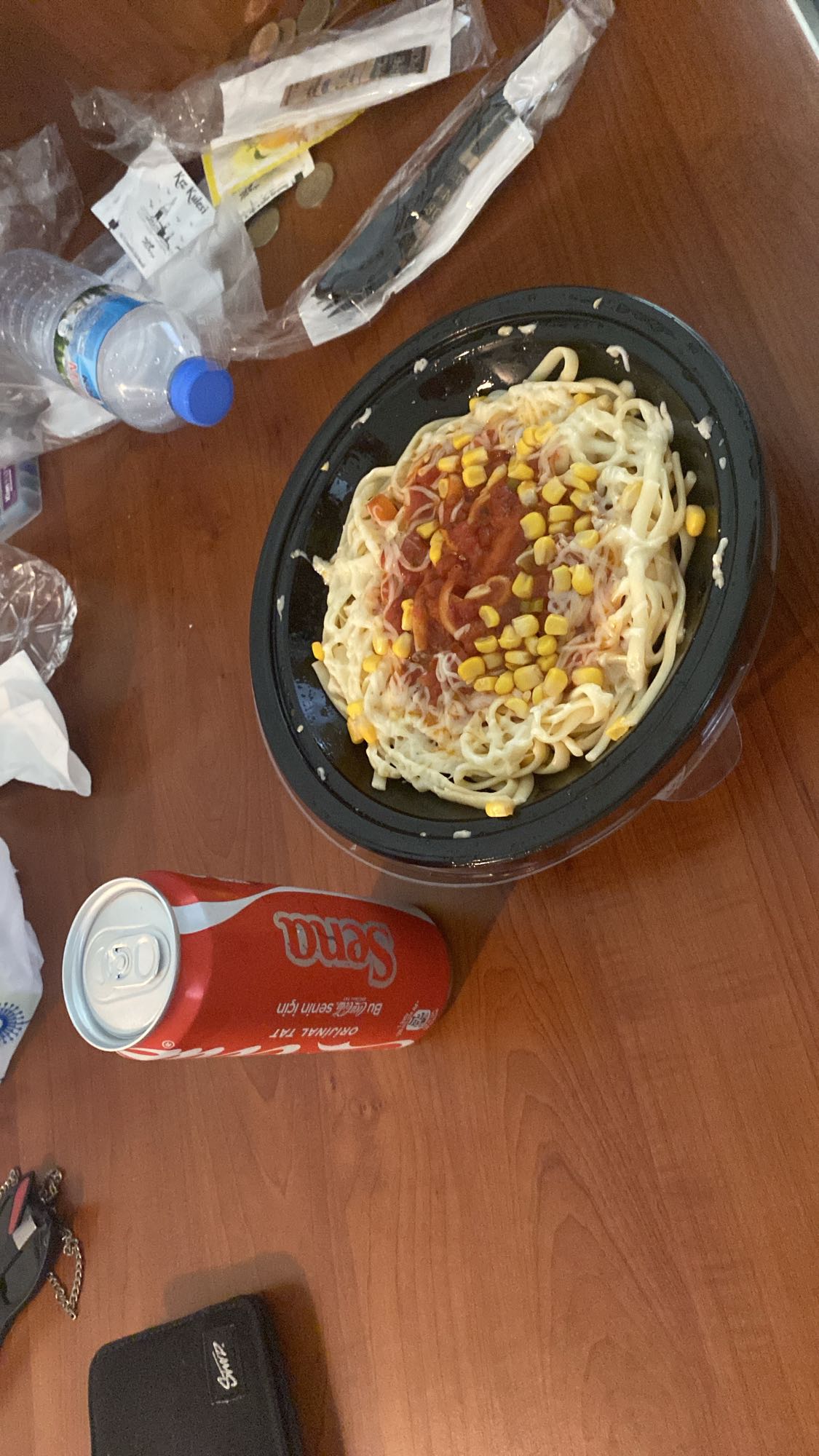 Mısırlı spagetti ve gazoz