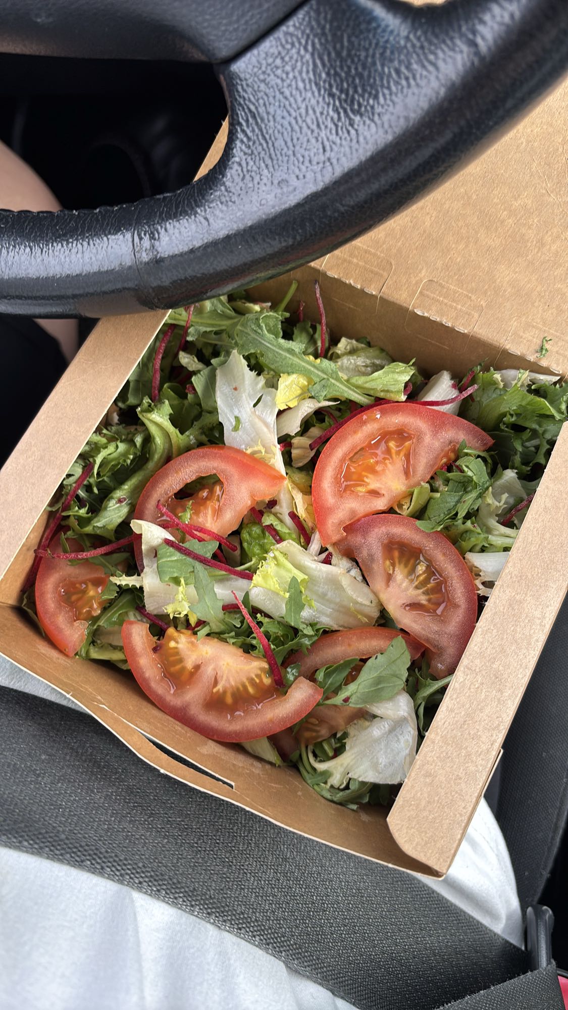 Sałatka z pomidorami