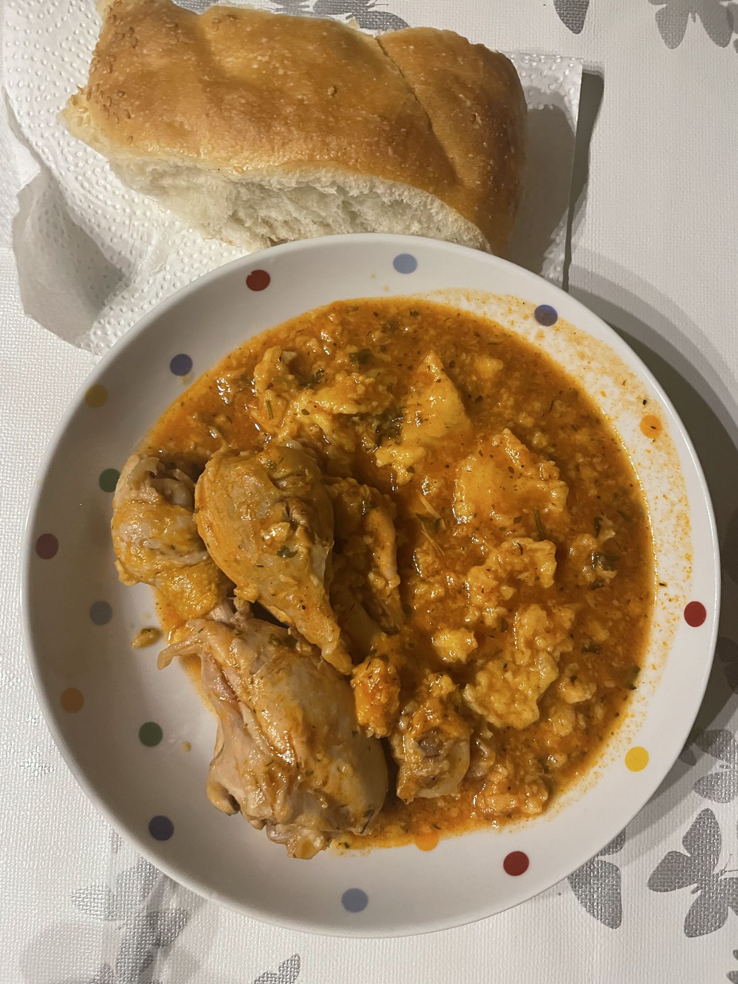 Tavuklu ekmek yemeği