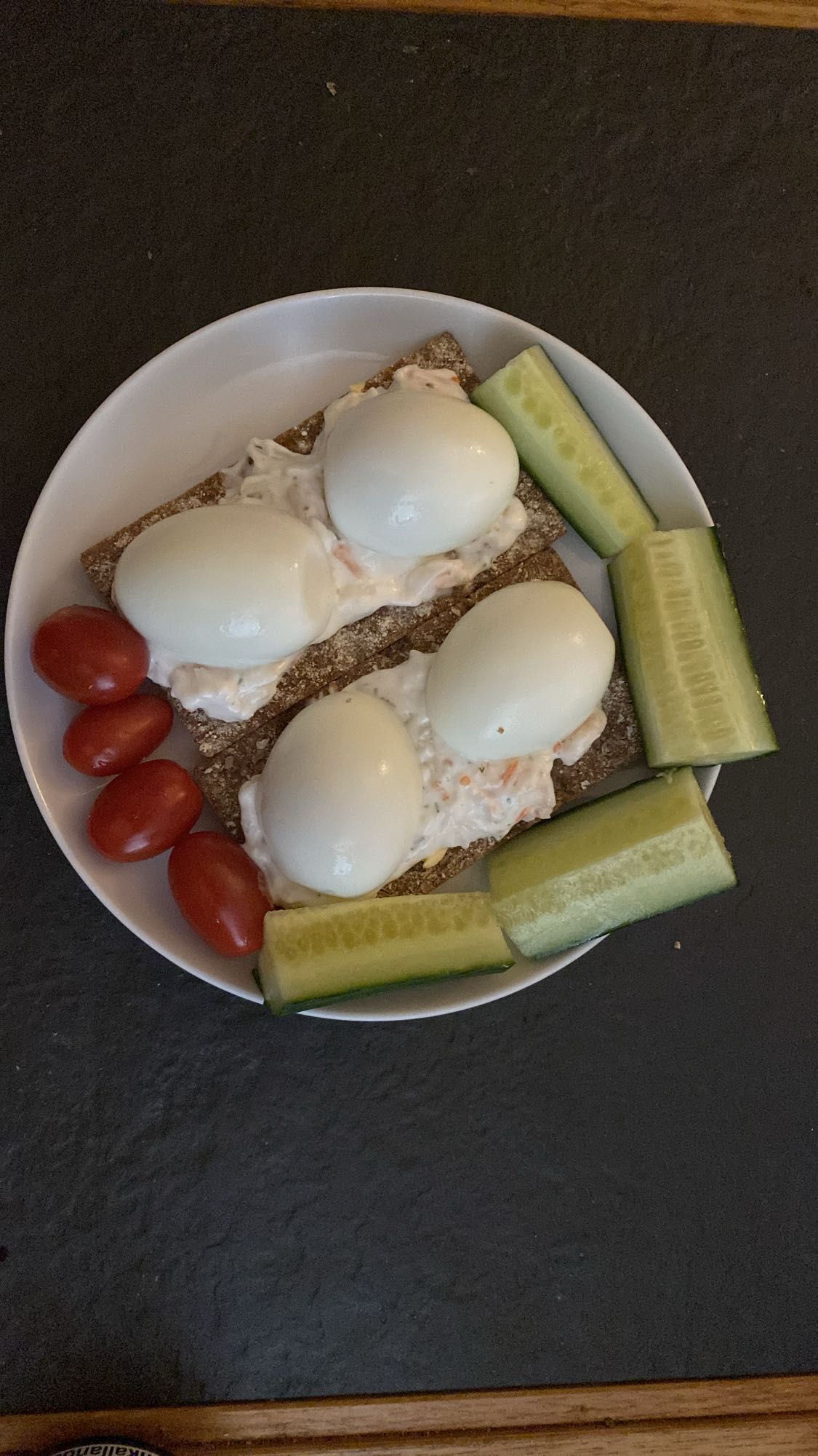 Äggknäcke med grönsaker