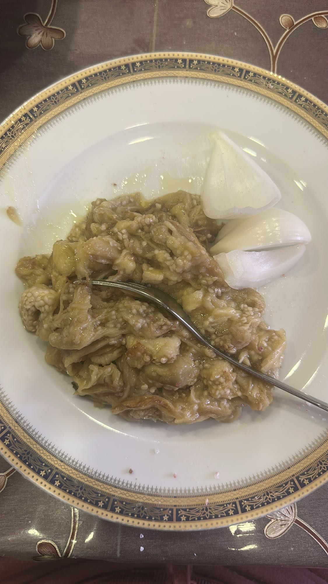 Eggplant salad with onion