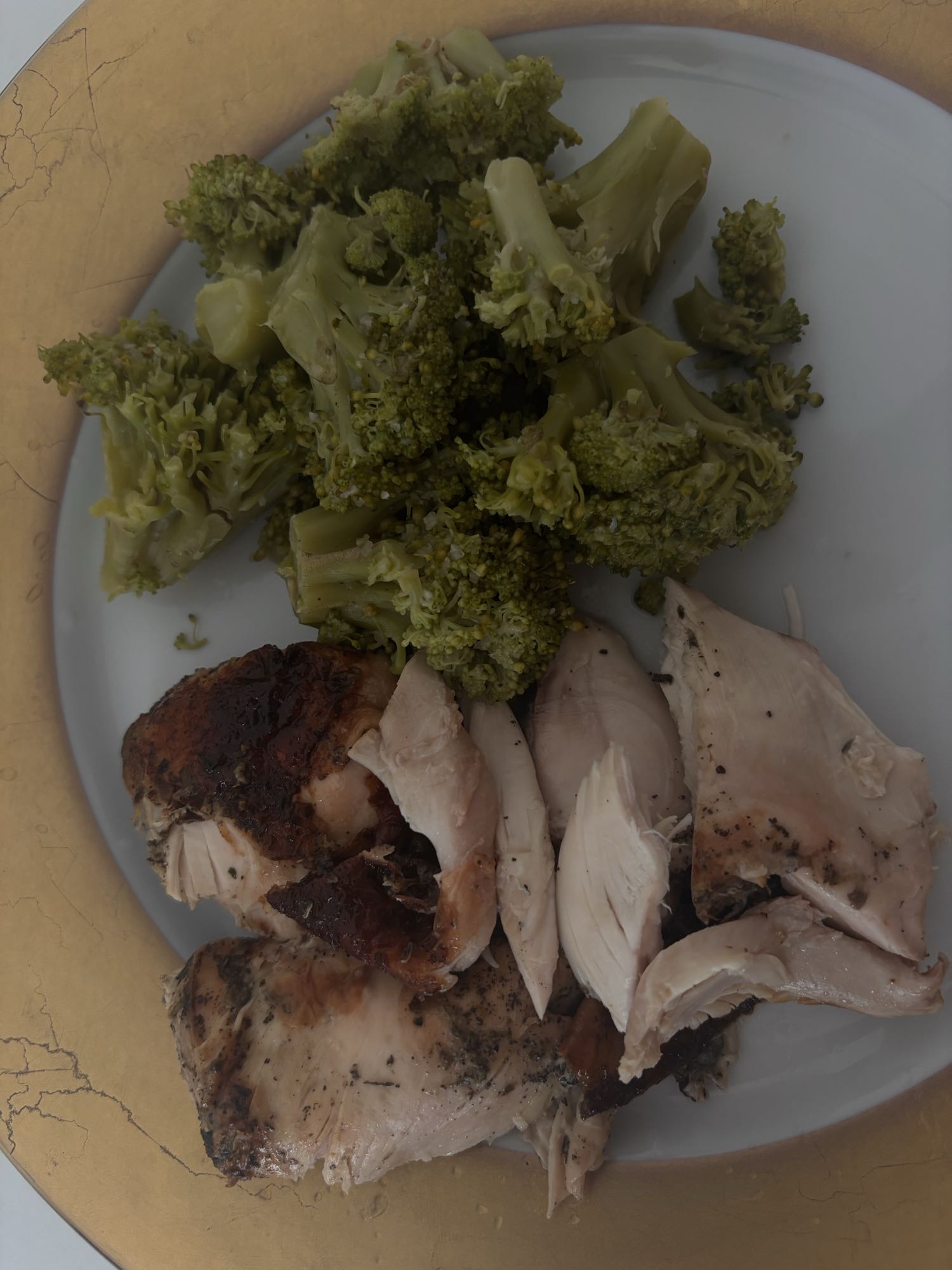 Pollo asado con brócoli