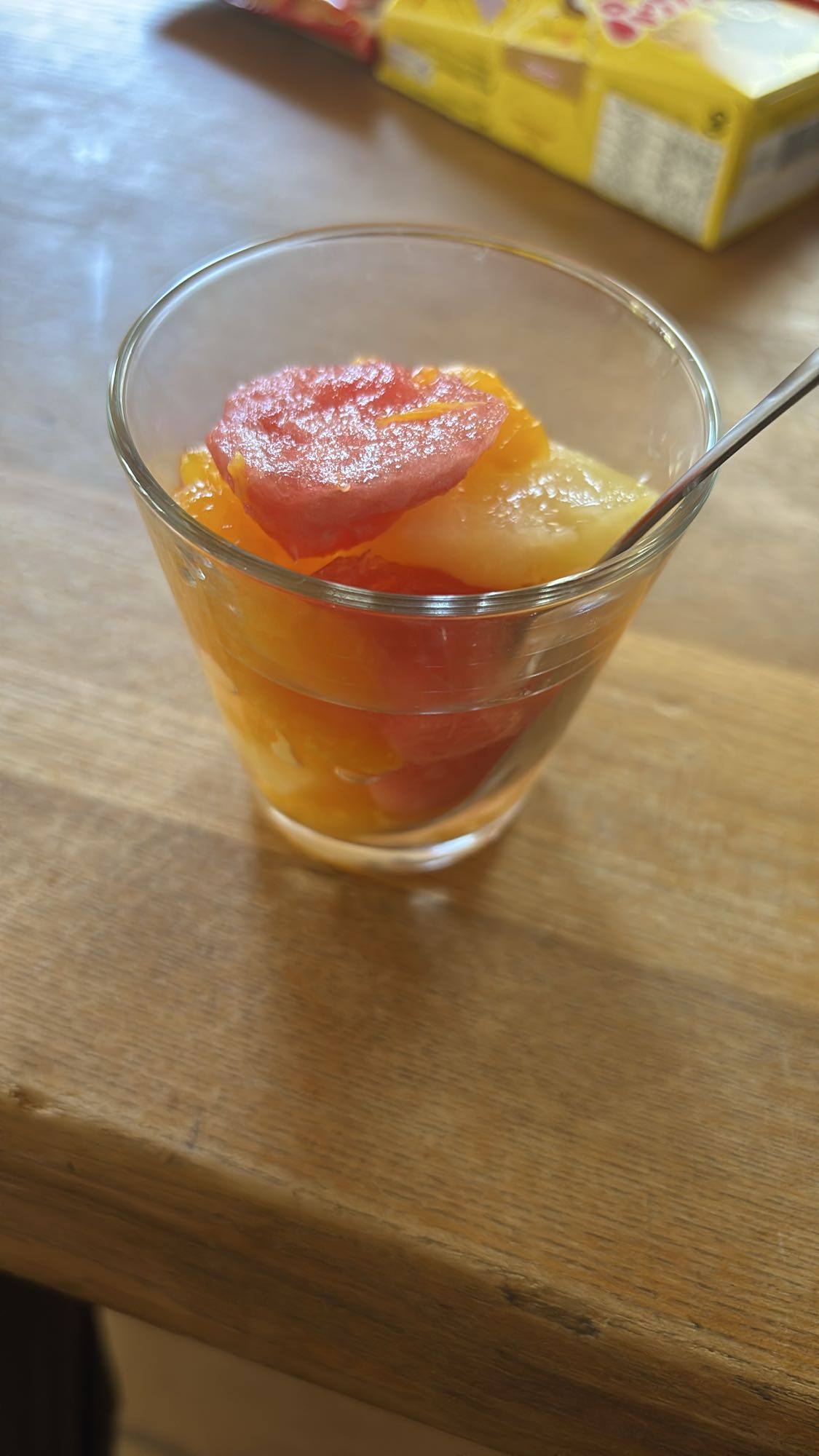 フルーツカクテル