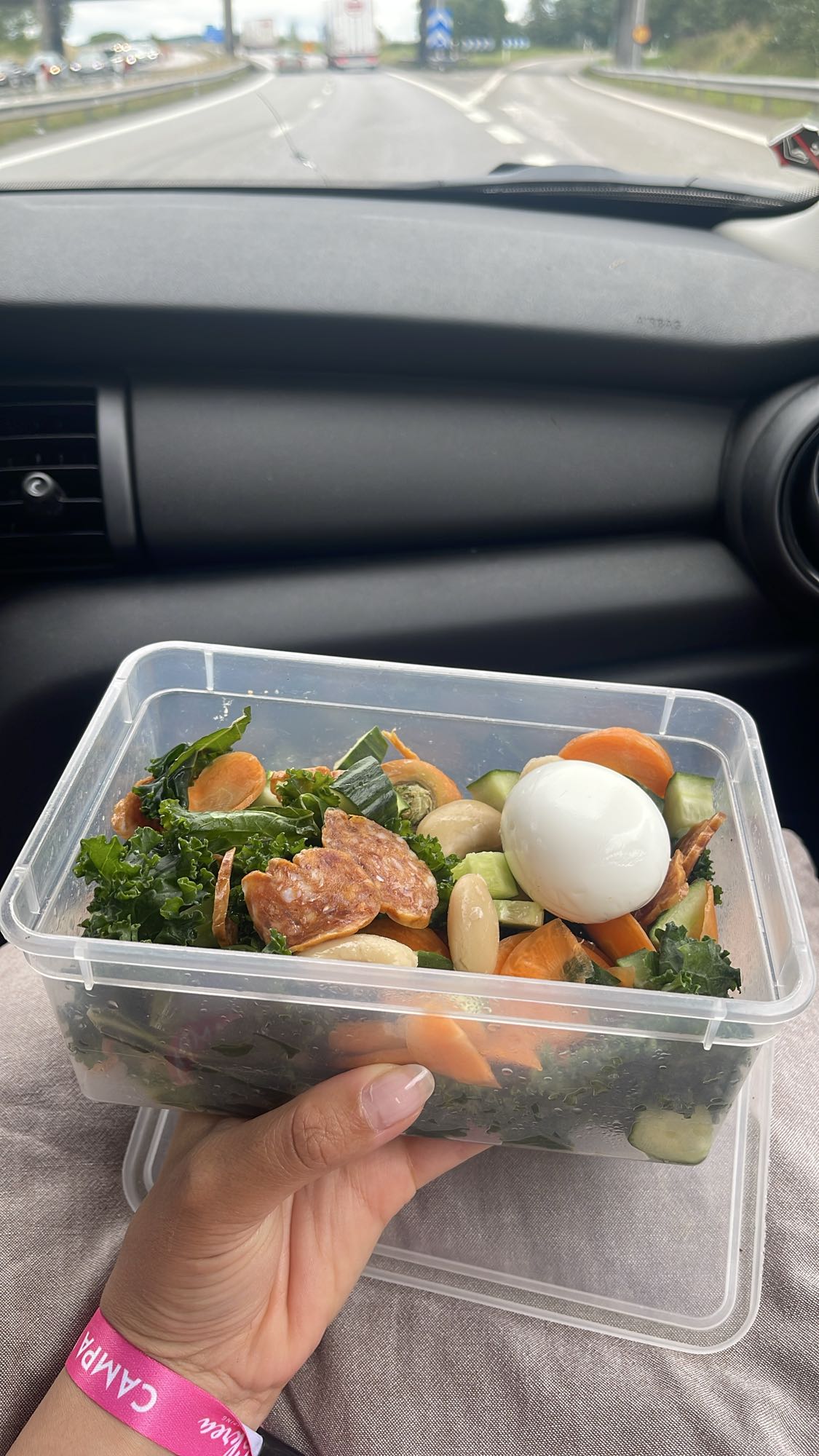 Ägg- och grönsakssallad