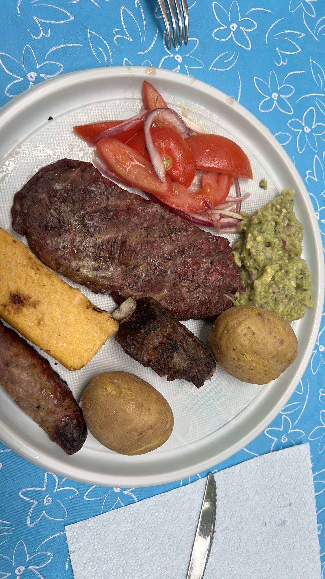 Parrillada con guacamole