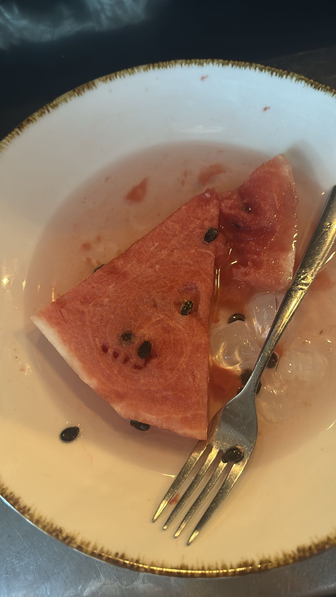 Felie de pepene roșu