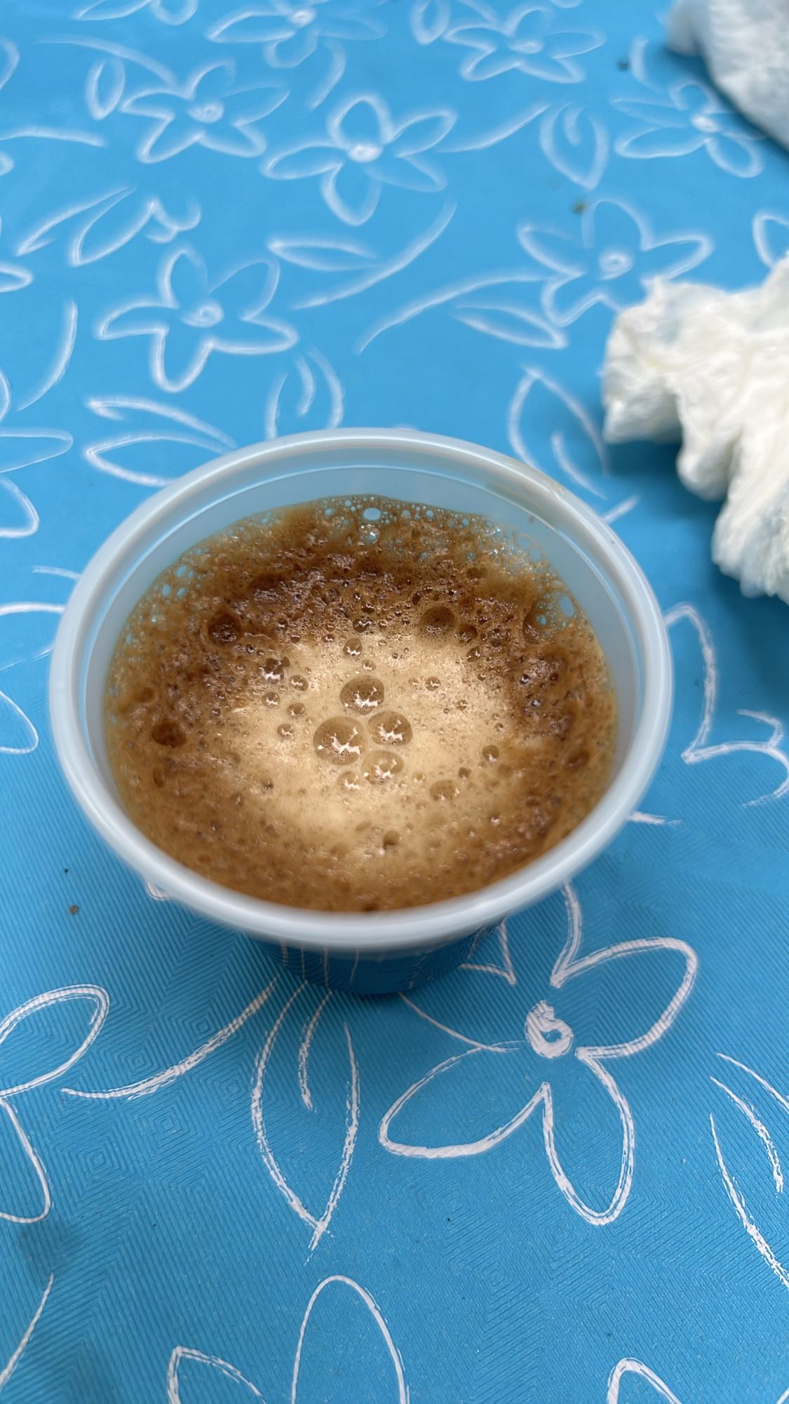 Küçük Köpüklü Kahve