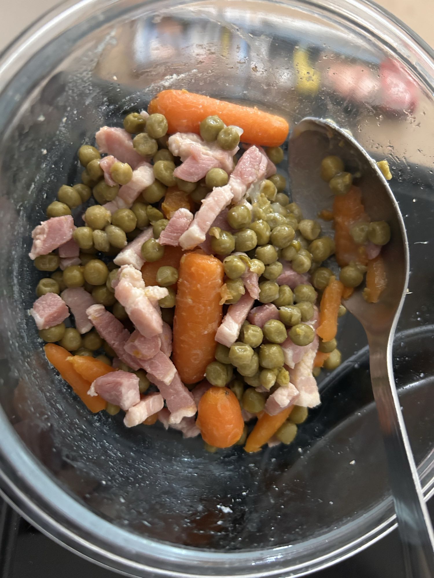 Petits pois carottes lardons