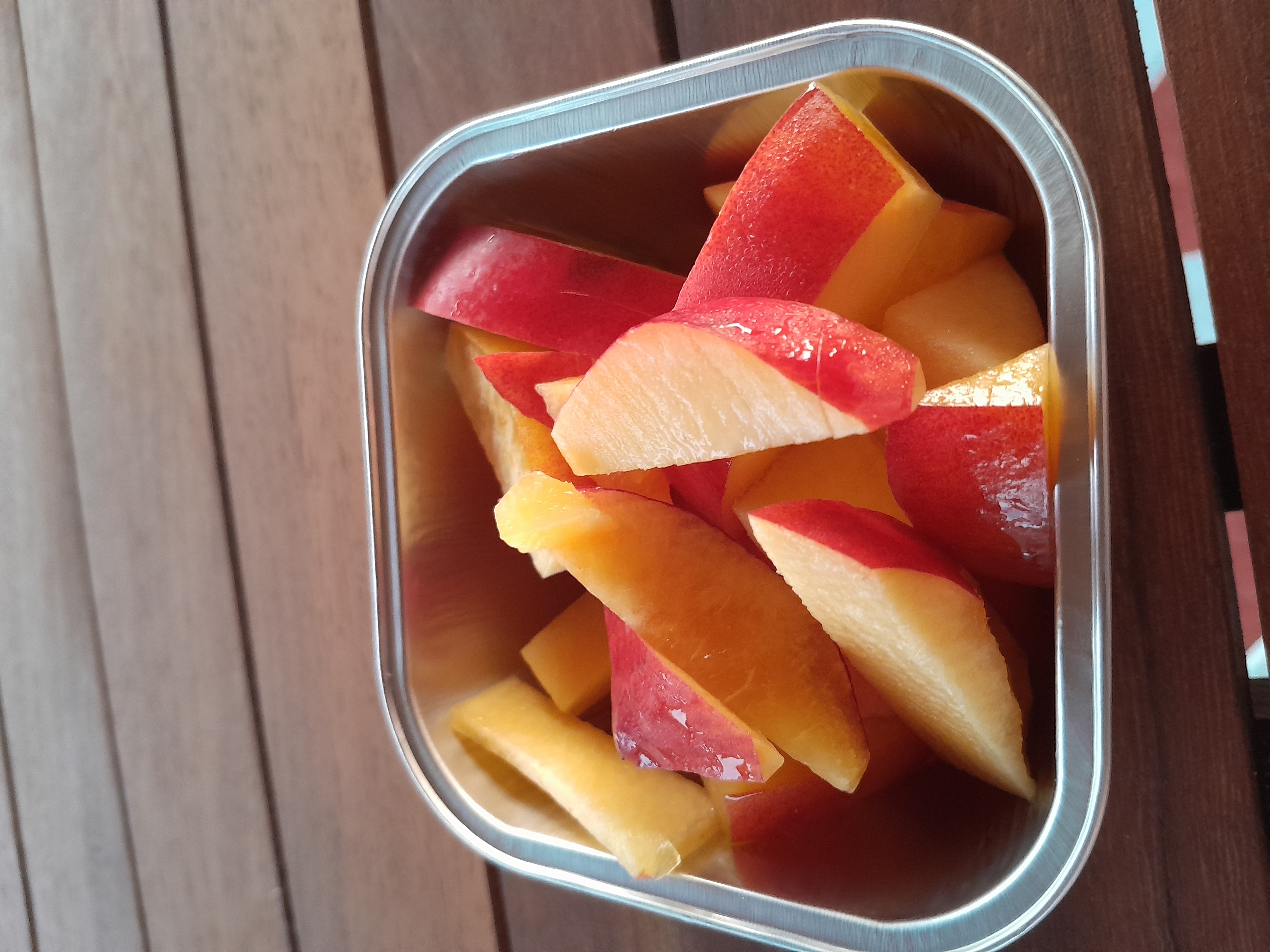 Sliced Nectarines