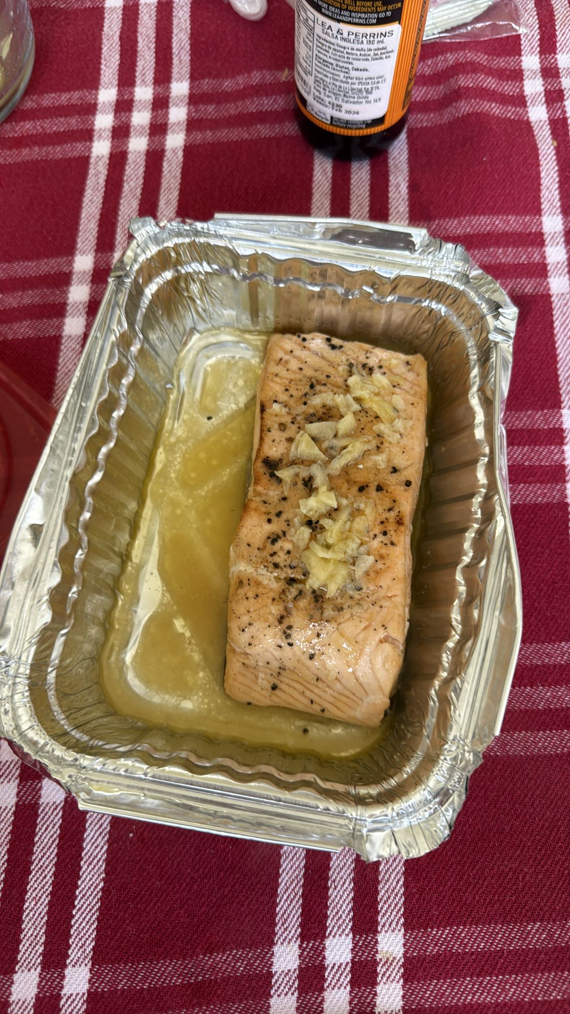 salmón al horno con ajo