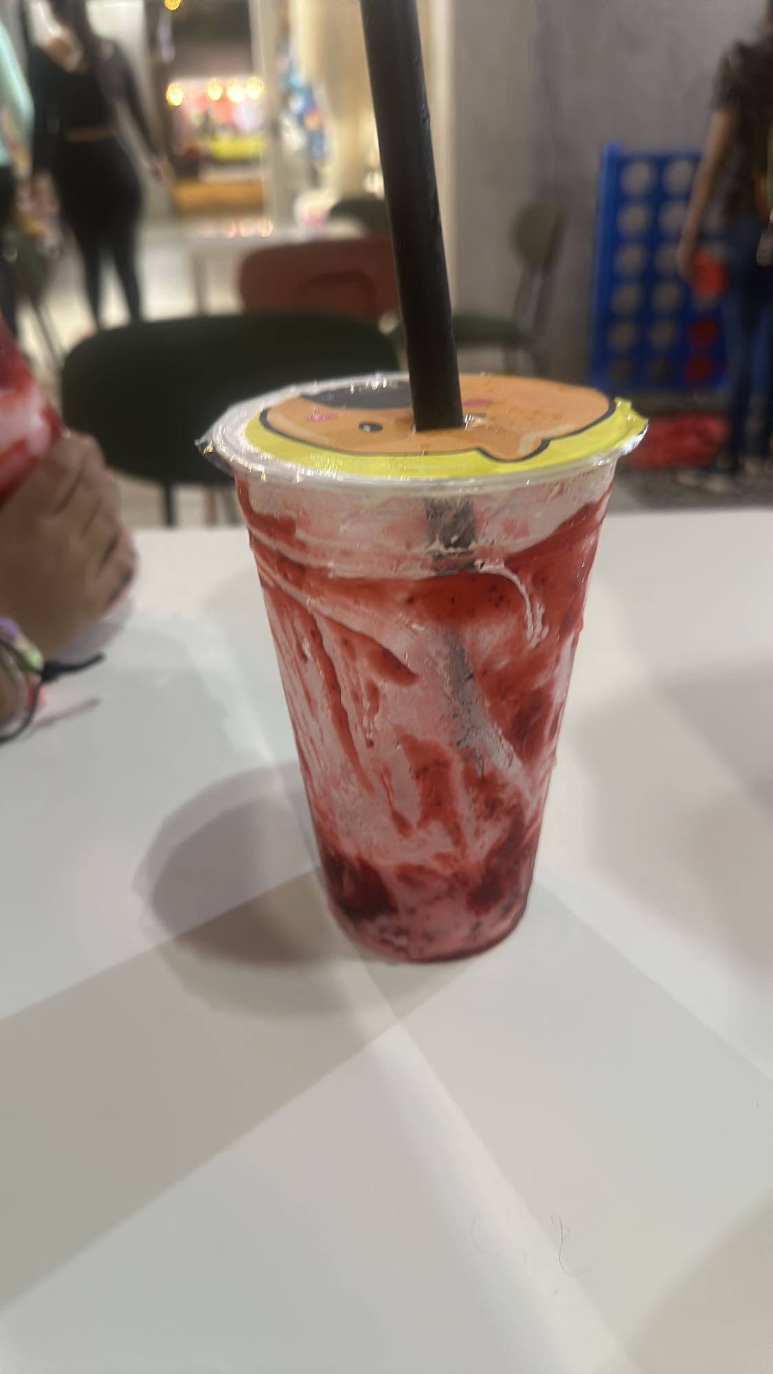 bebida de fresa con hielo