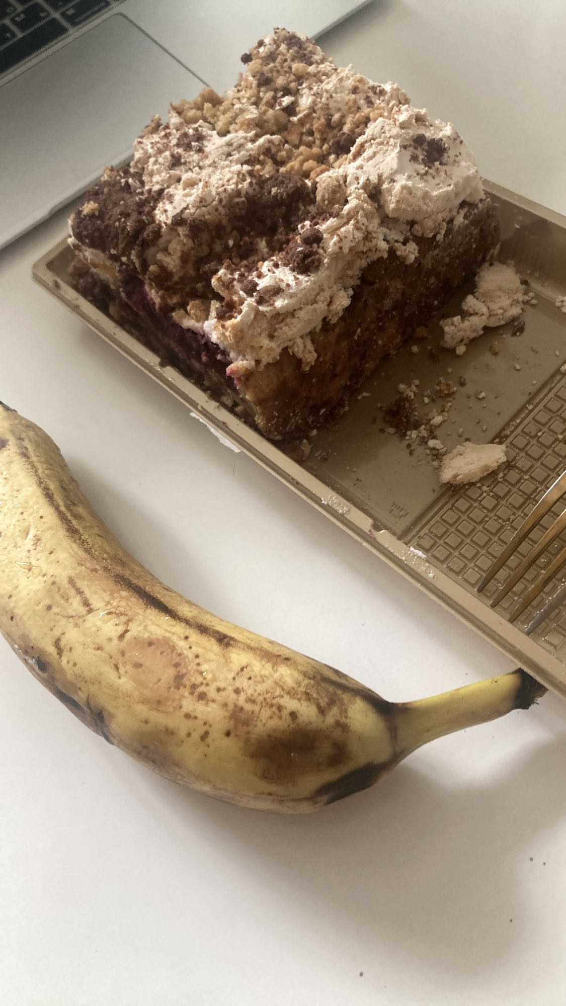 Cake slice and banana
