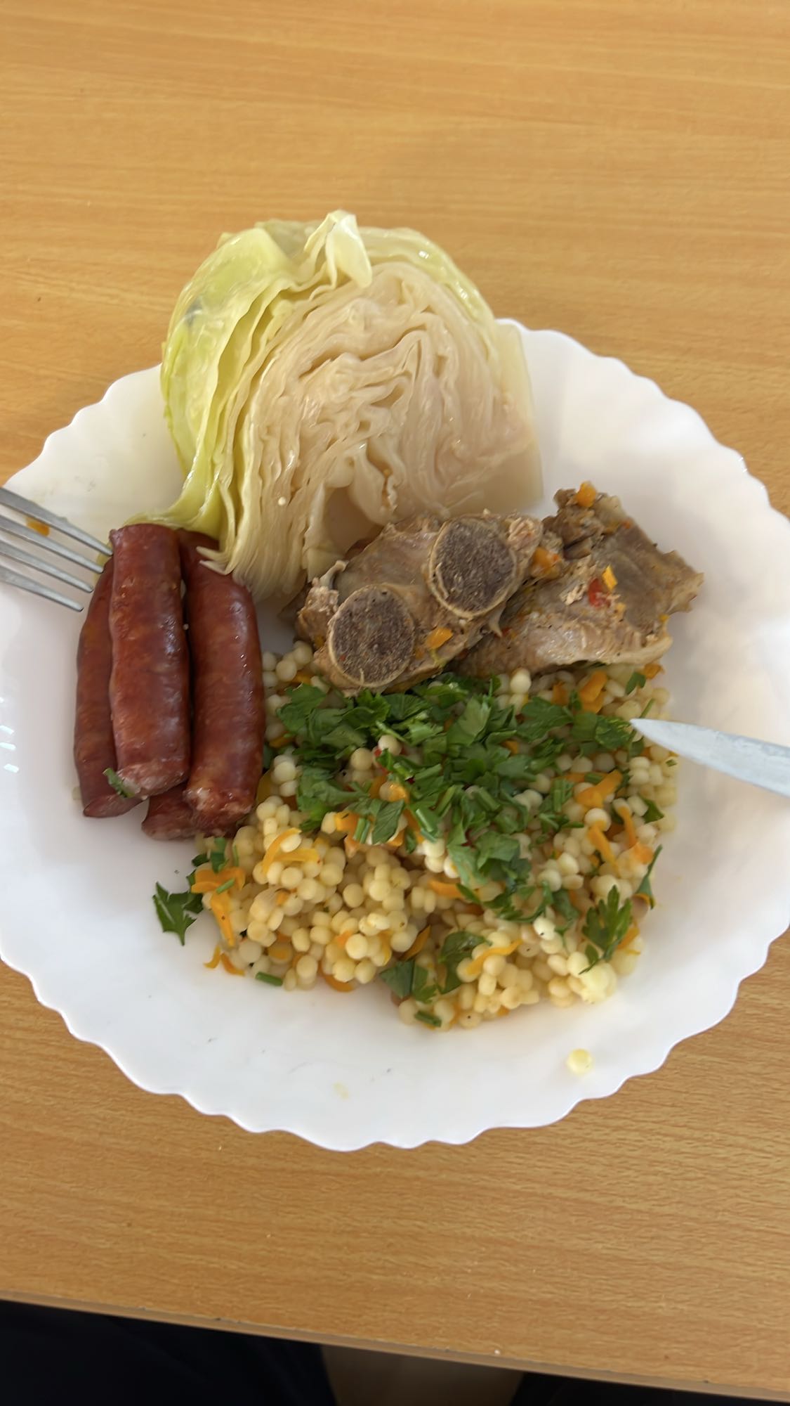 Cuscus cu varză și carne