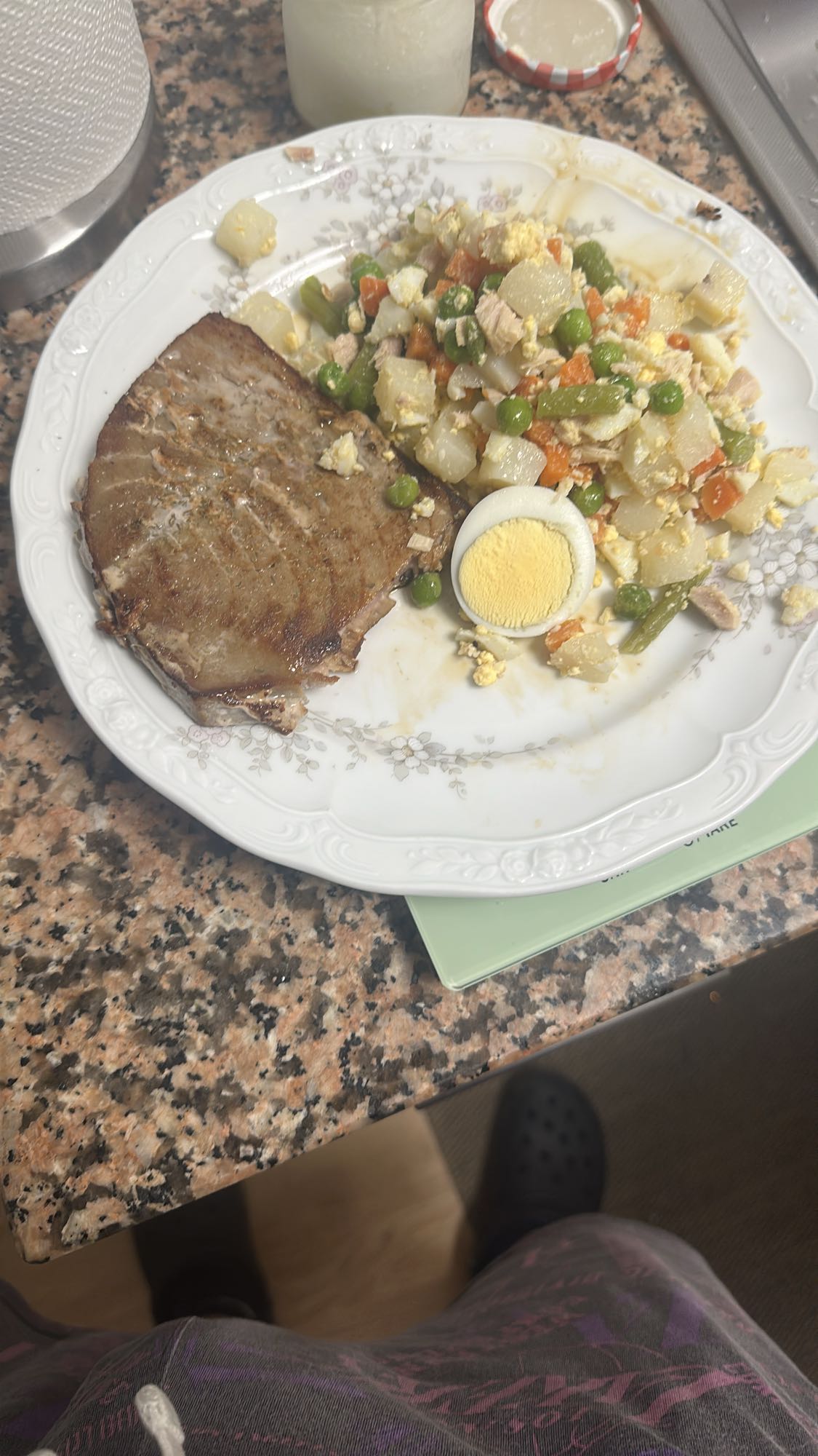 Atún con ensalada rusa